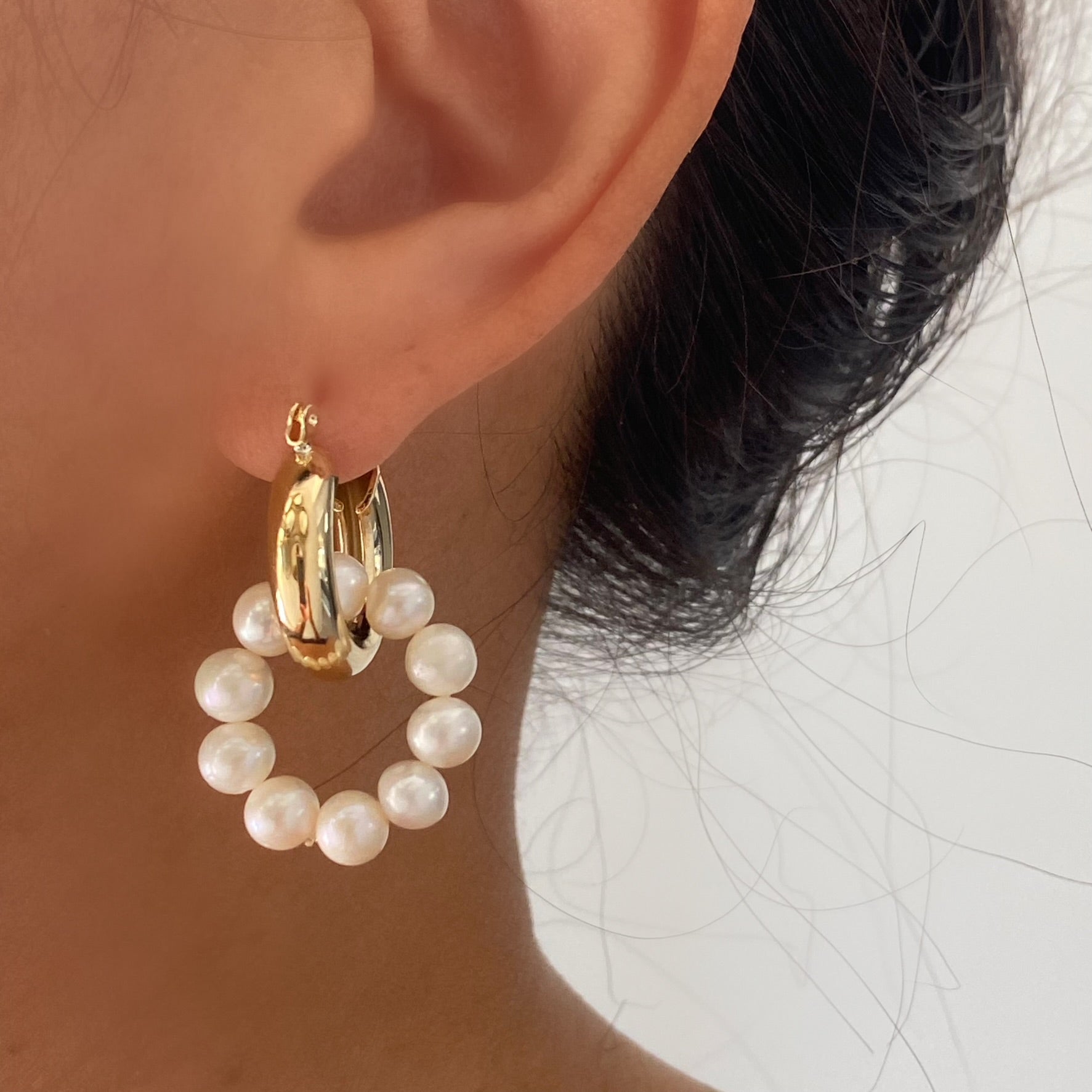 Chunky Gold Hoop with Pearl hoop