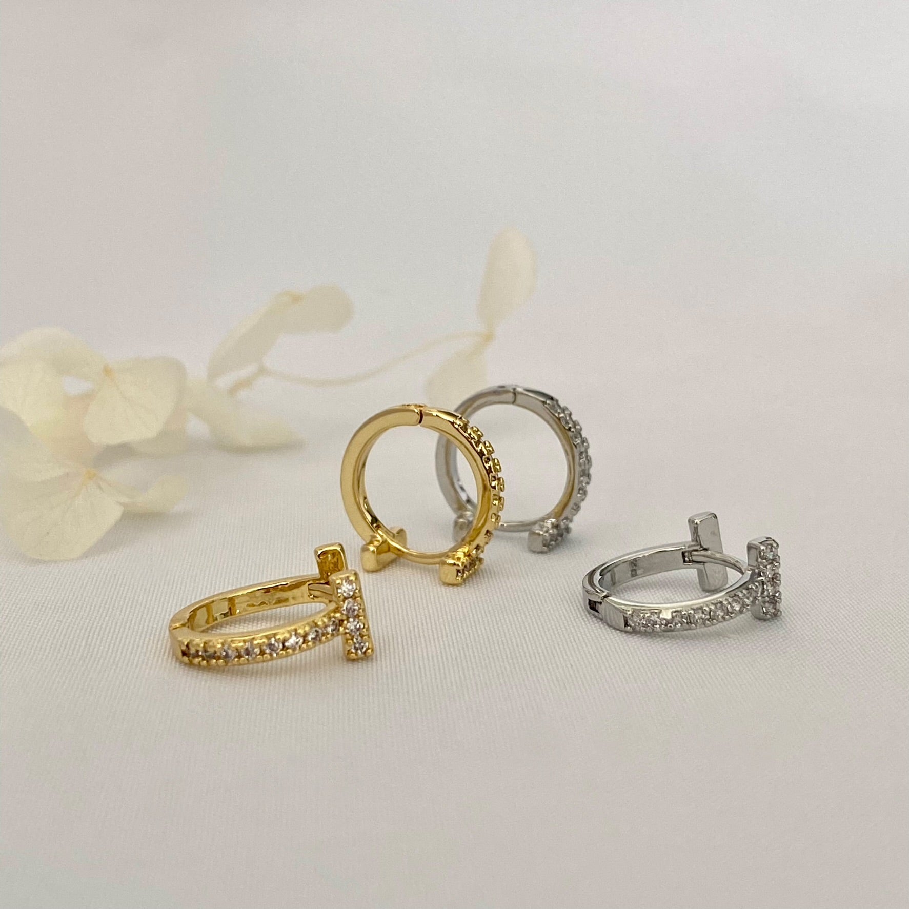 T Cubic Huggie Hoops Gold