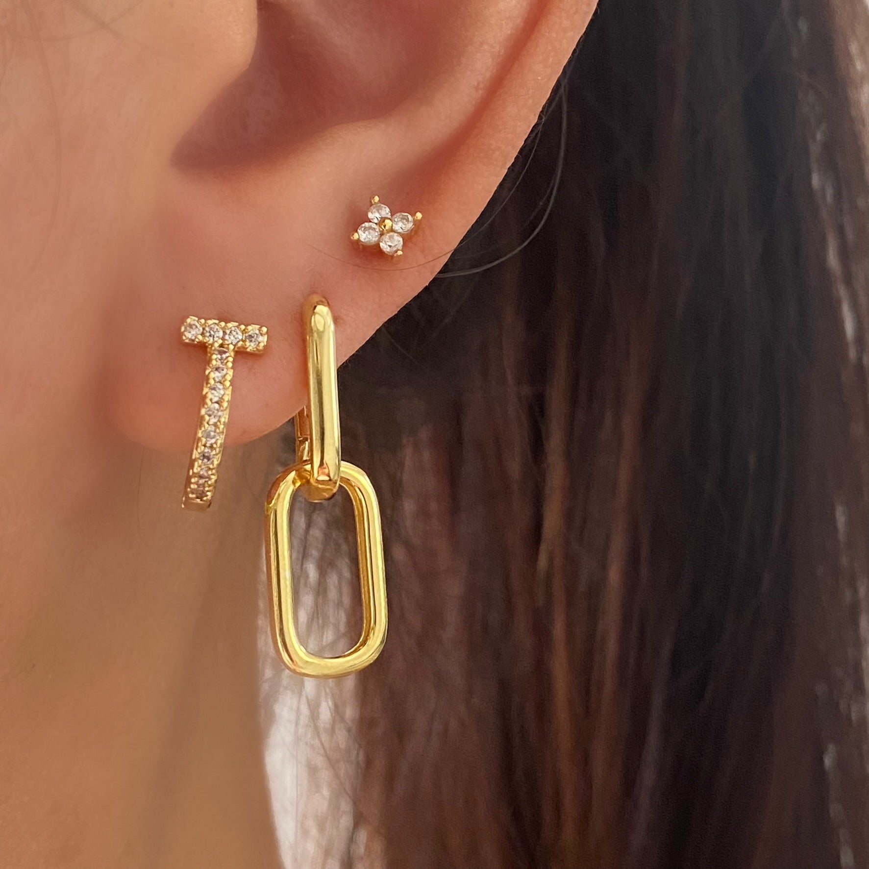 T Cubic Huggie Hoops Gold