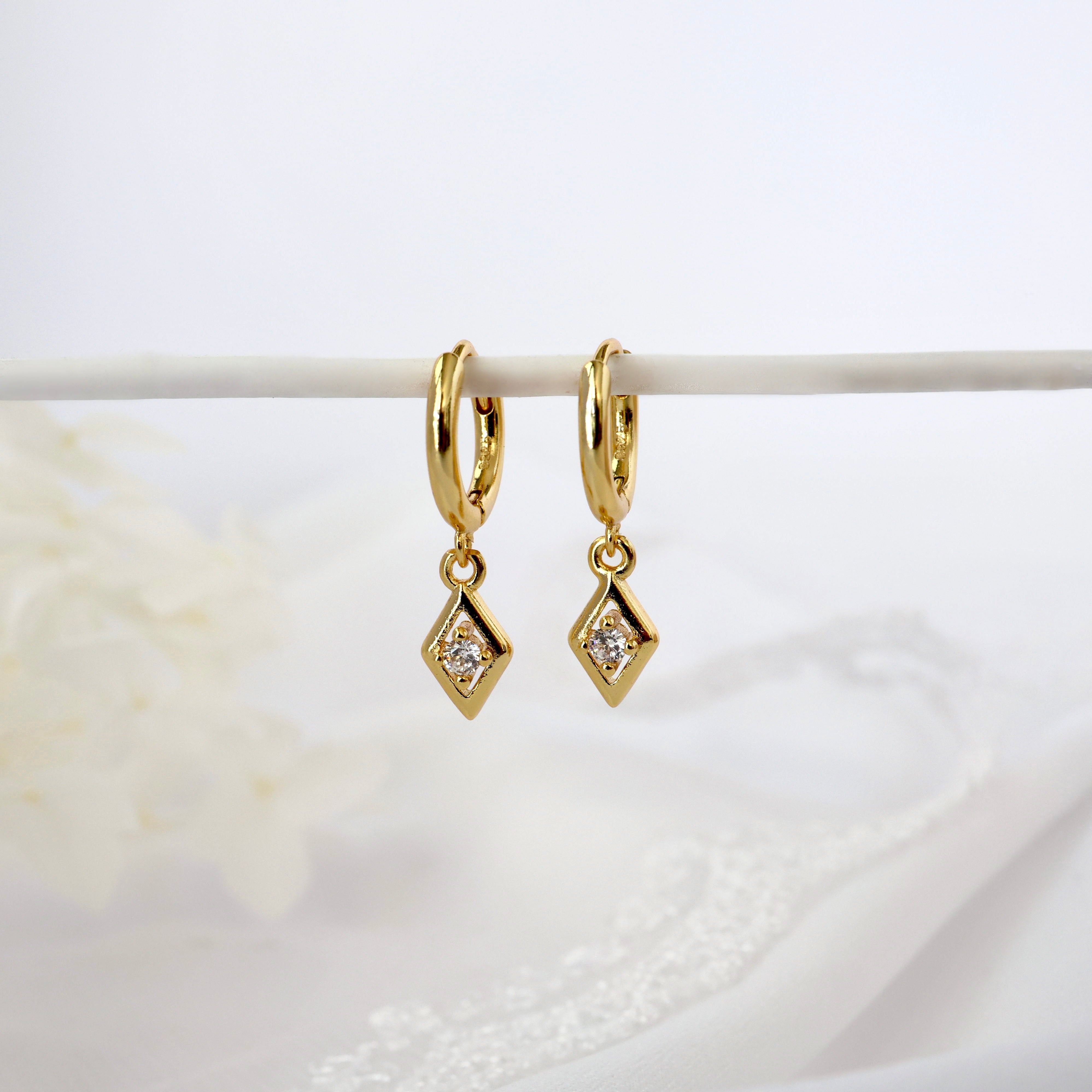 Diamond Rhombus Gold Dangle Earrings