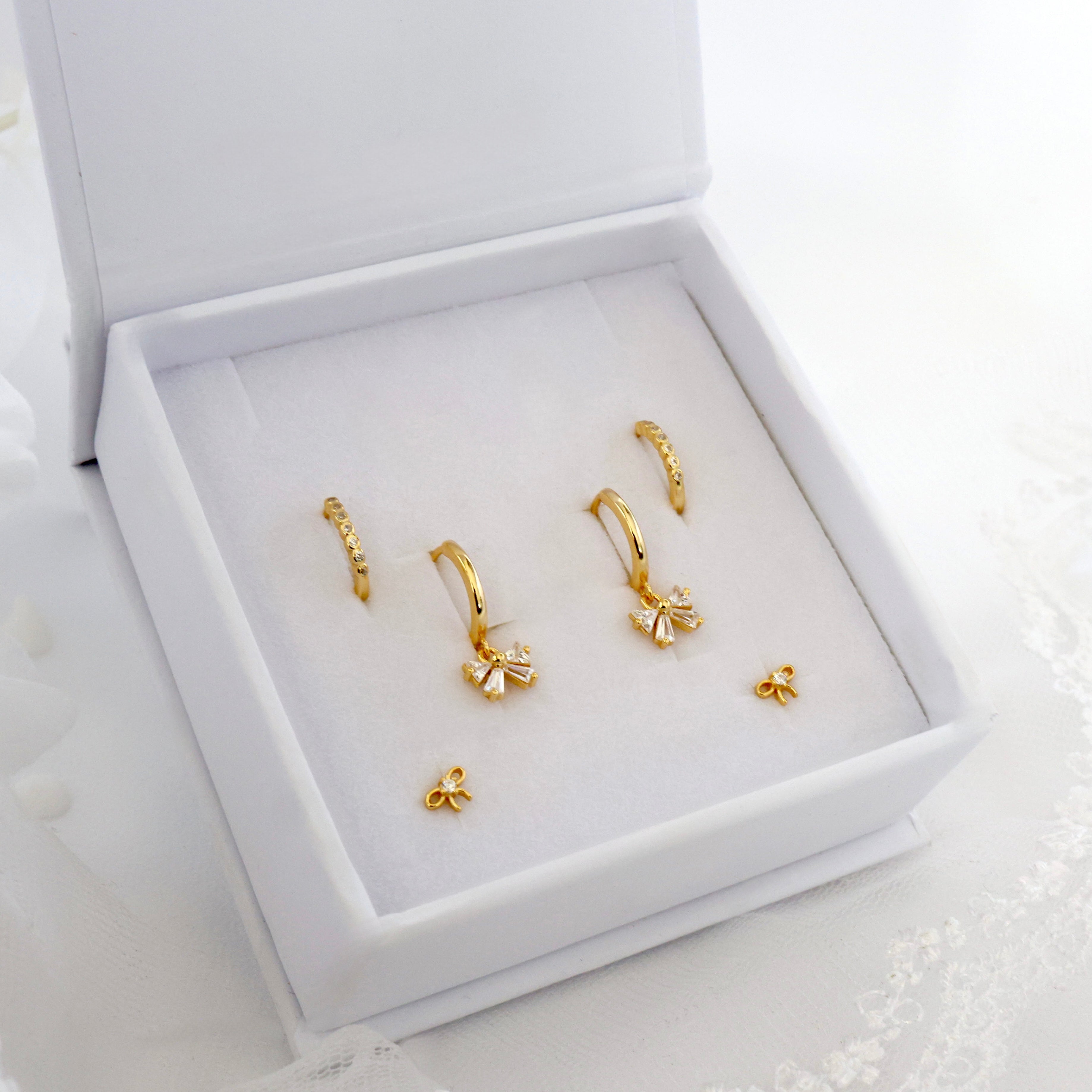 Nabi Bow Dangle Earrings Set GOLD