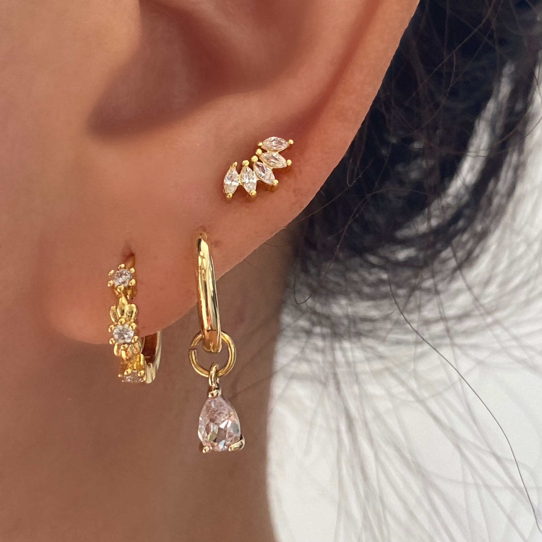 Swan GOLD Stud earrings 925 Sterling Silver