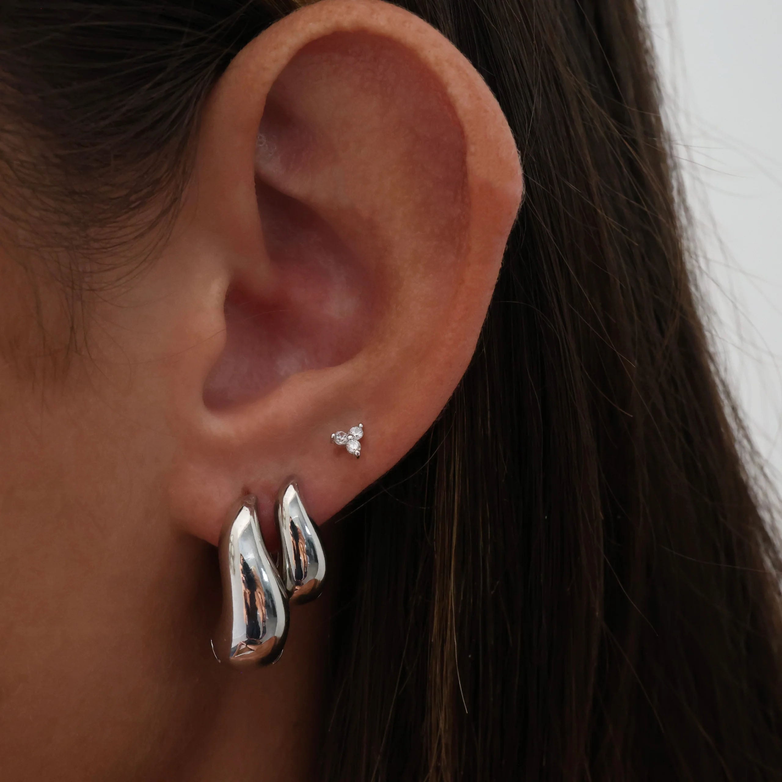 Willow Twist Silver Hoop