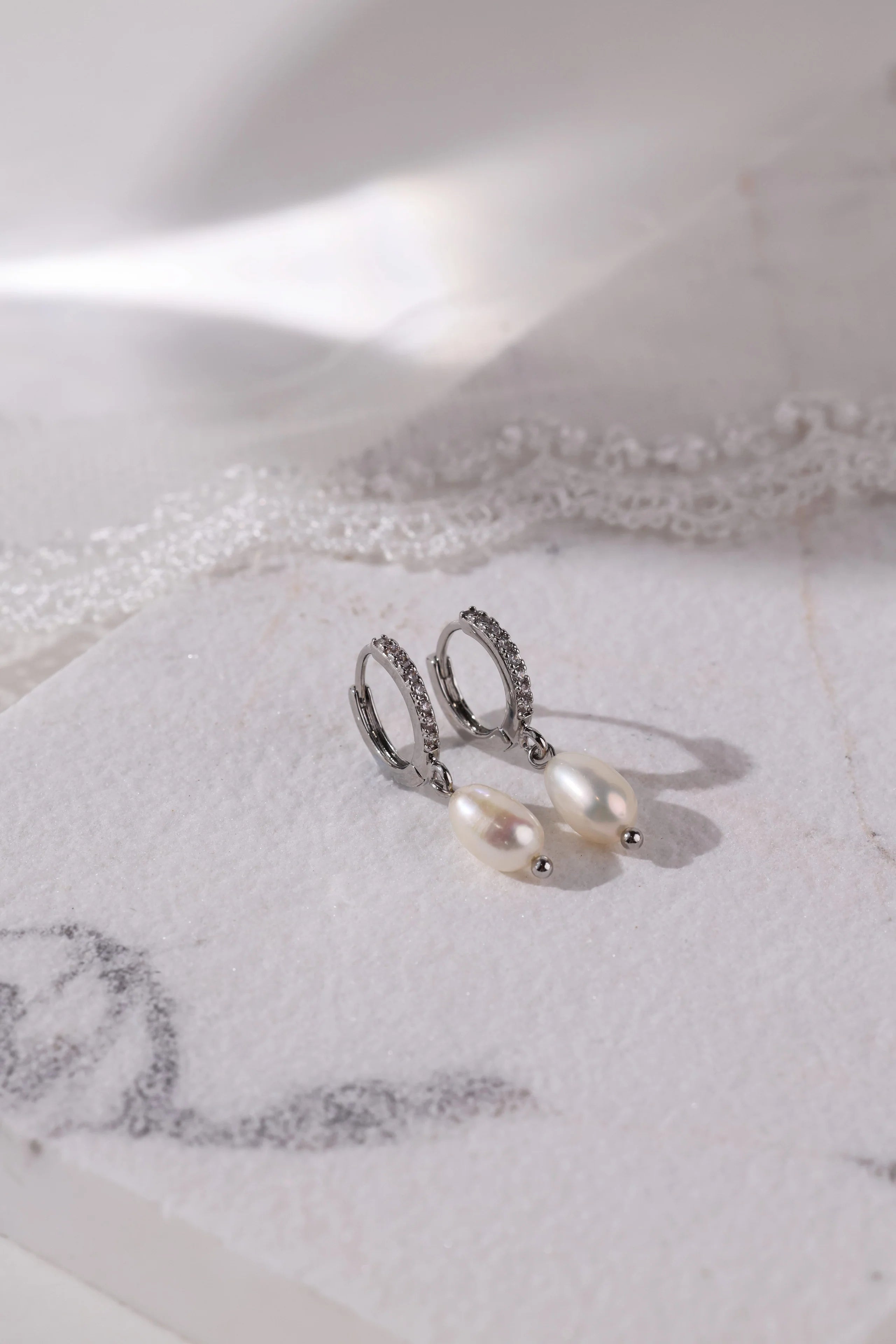 Elsa Fresh Pearl Drop Earrings