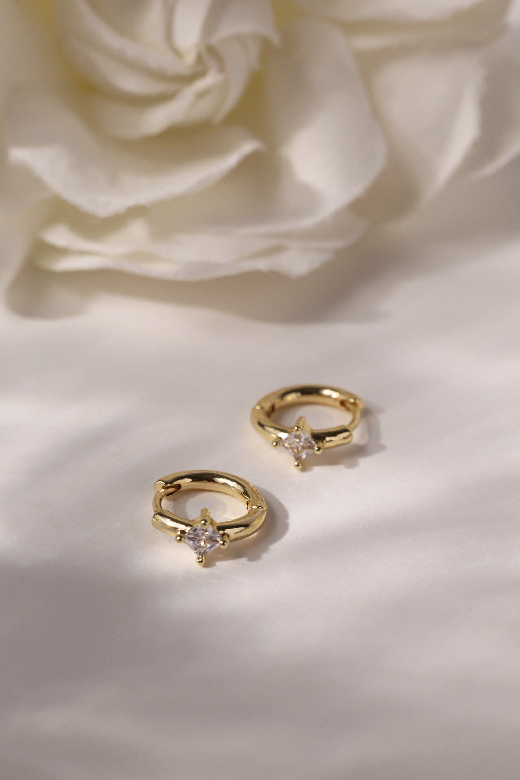Diamond Princess Gold Huggie Hoop Earrings – 18K gold-plated brass, princess-cut cubic zirconia, 13mm hoop, hypoallergenic, nickel-free, dainty gold earrings for women”