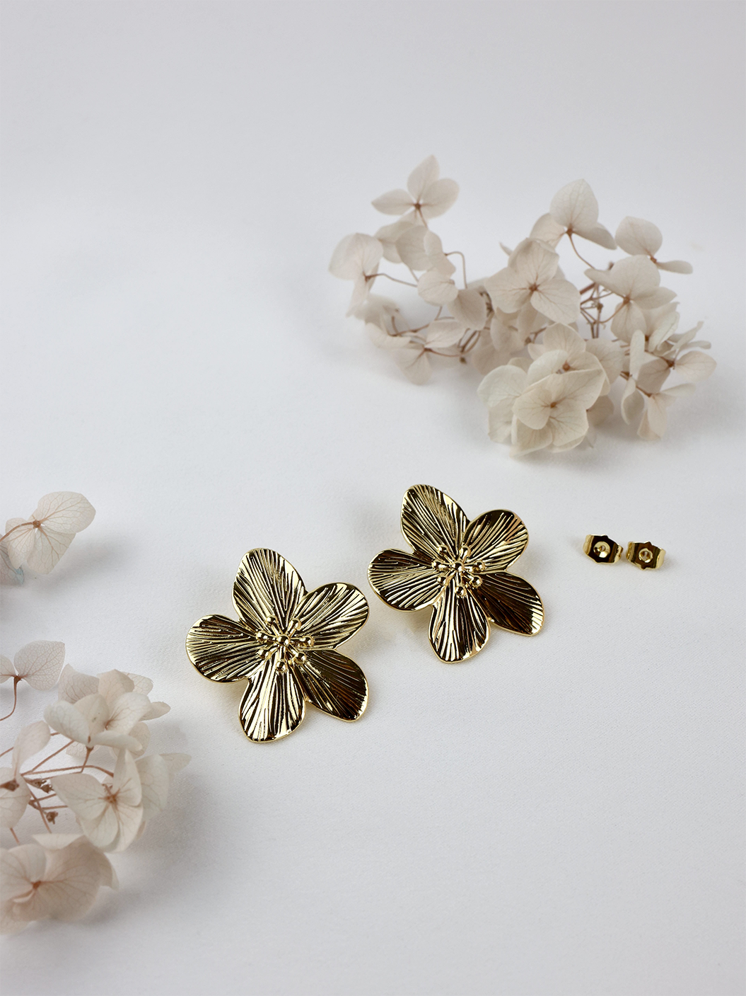 Yasmine Big Gold Single Flower Earrings