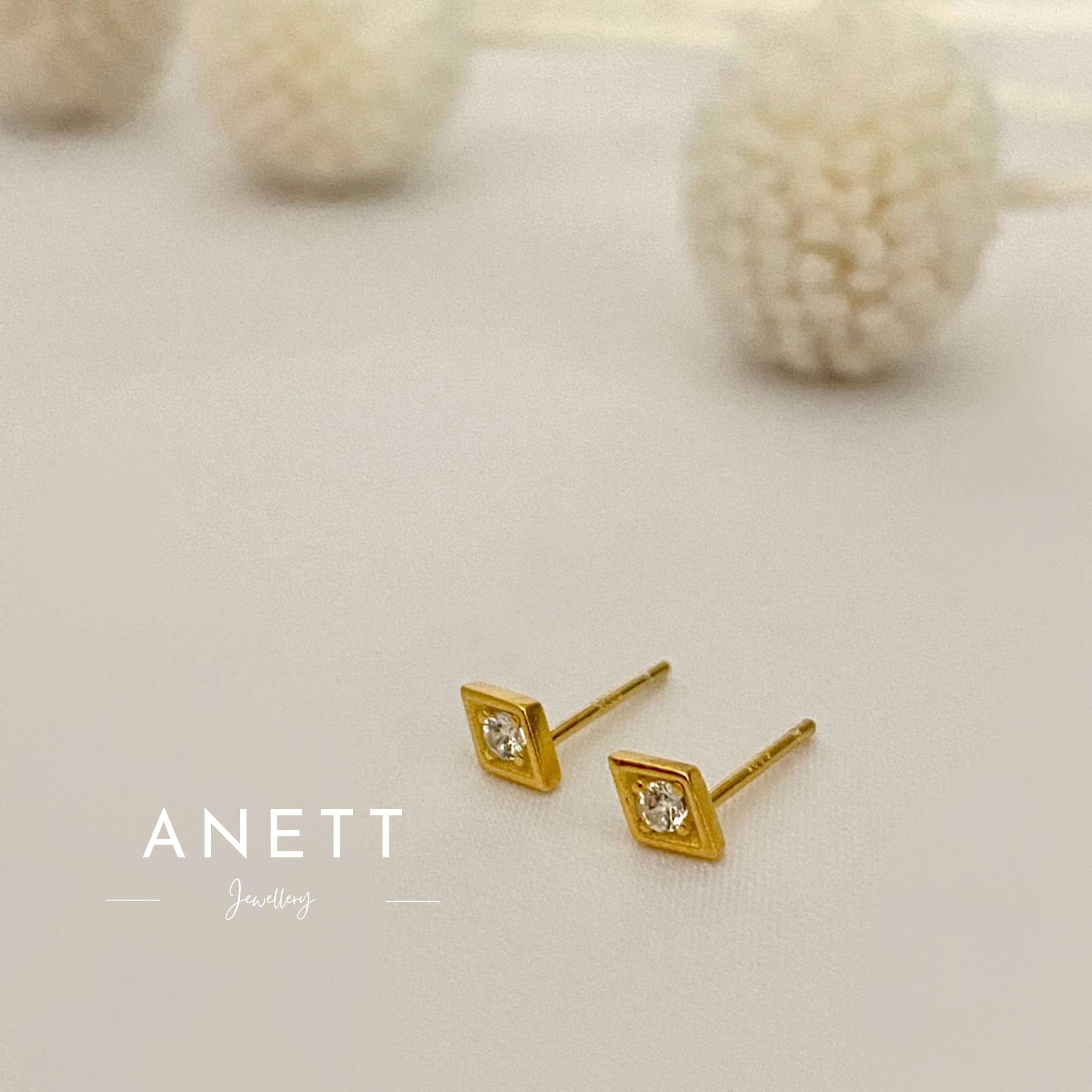Rhombus Dangle Gold Earrings