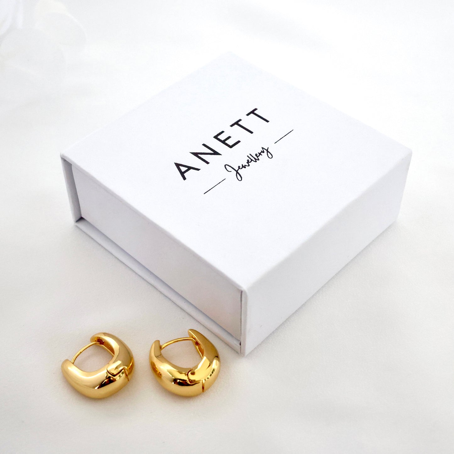 Anett Gift Box