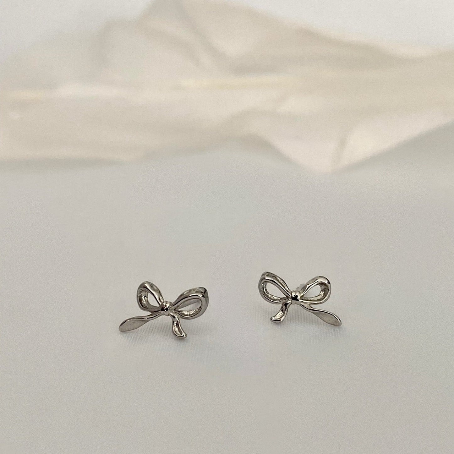 925 Sterling Silver Dainty Bow Stud Earring