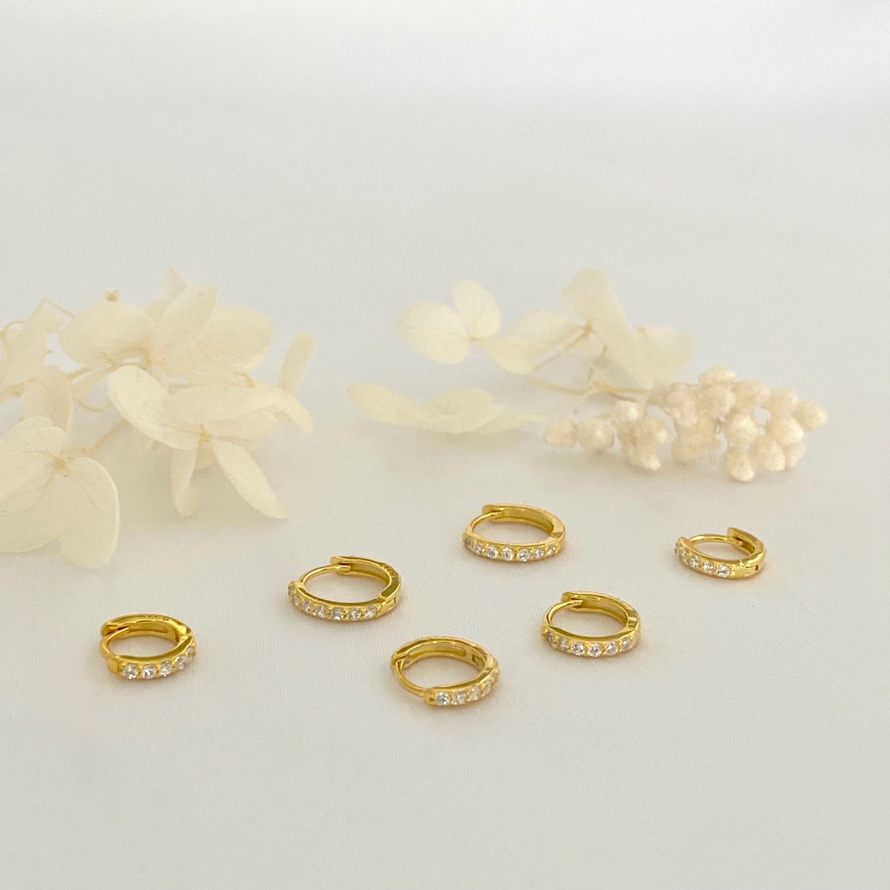 Orecchini A Luna Yaneno In Argento 925 – Miniluna Con Alone Lucido – Regalo In Scatola