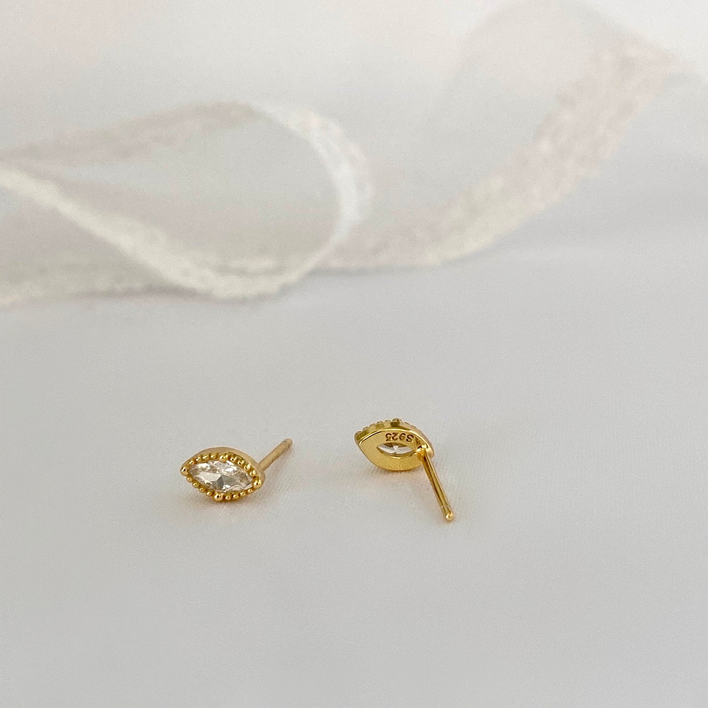 Oval Gold Stud Earring