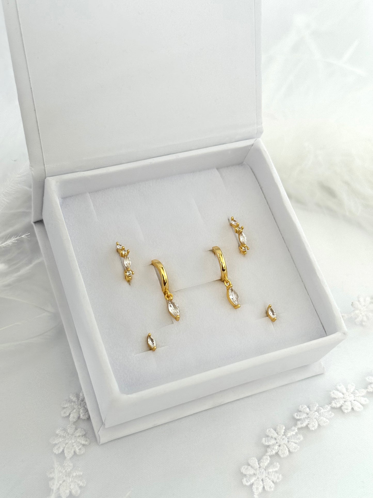 Grace Dangle Gold Earring Set