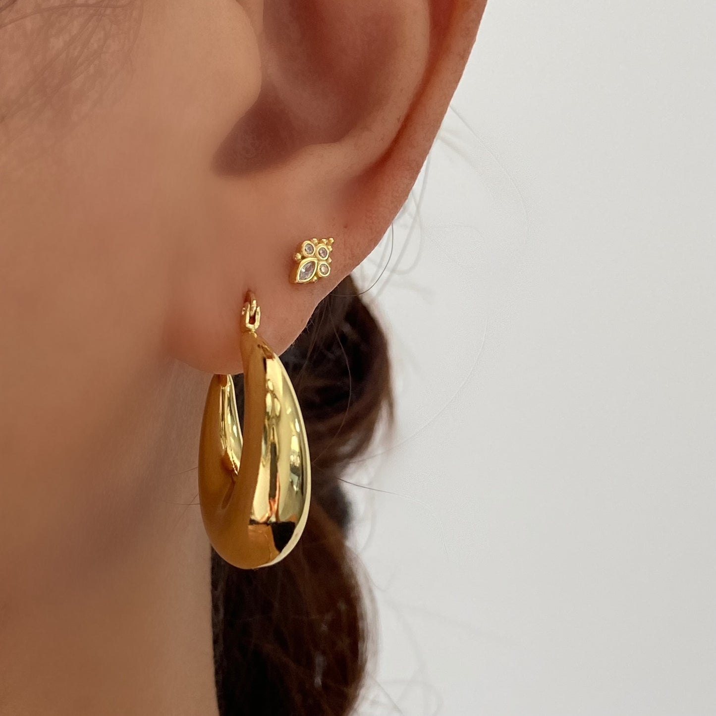 Chunky Gold Oval Hoop Earrings