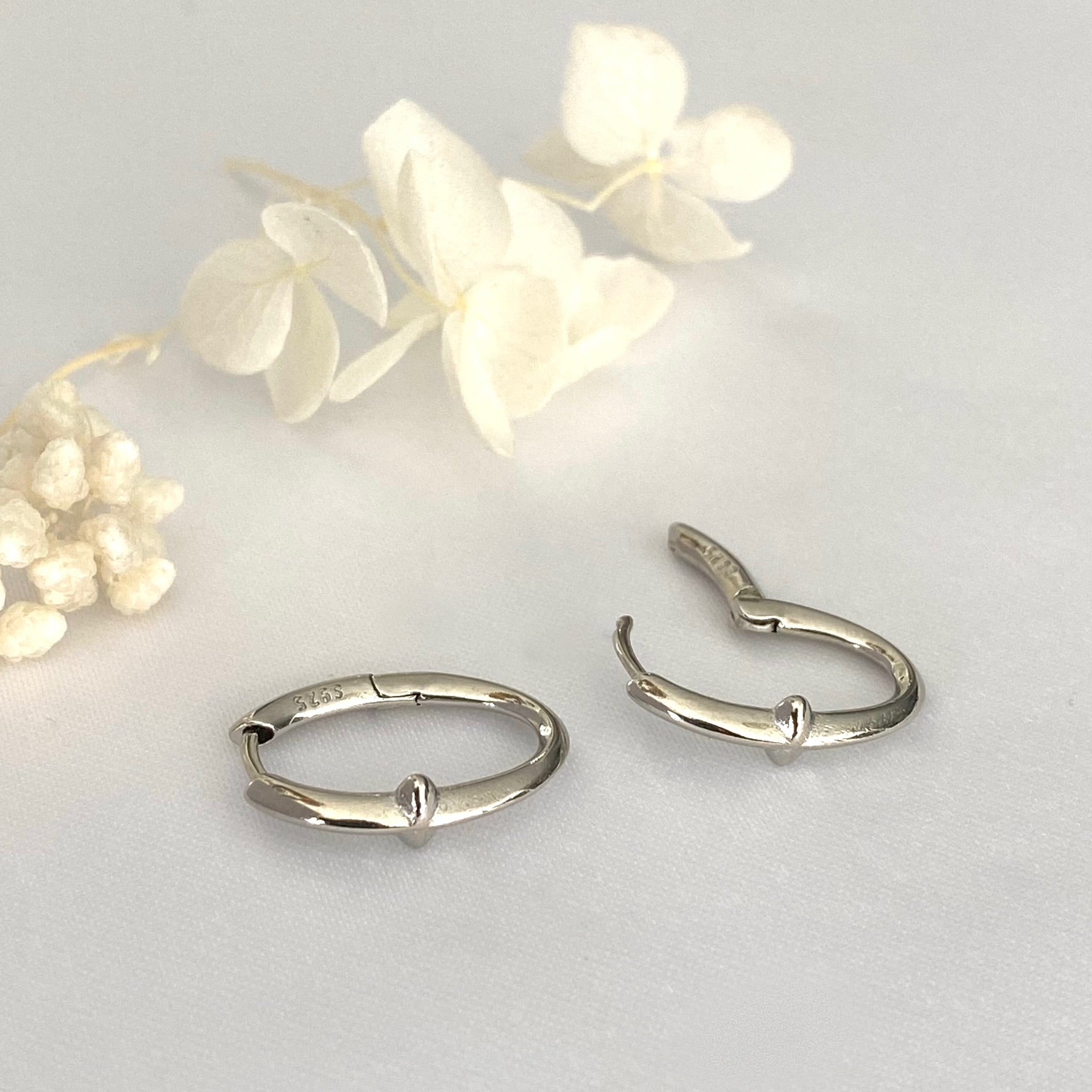 Oval Silver Hoop Earrings, 925 Sterling Silver Hoops, Geometric Silver Hoops, Minimalist Silver Hoops, Simple White Gold Hoops, Classy hoops