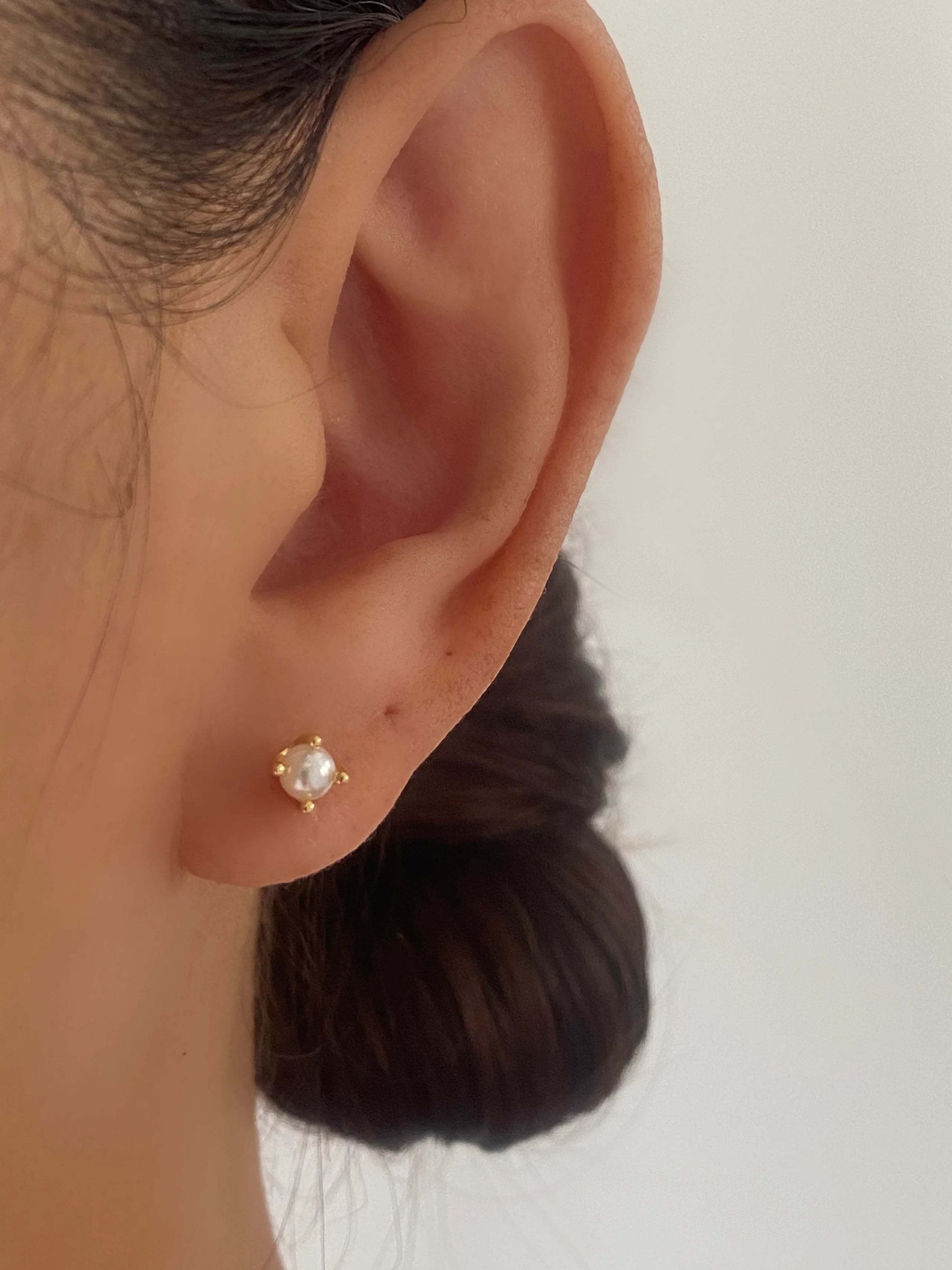 Pearl Stud Earrings 4mm- Sterling Silver