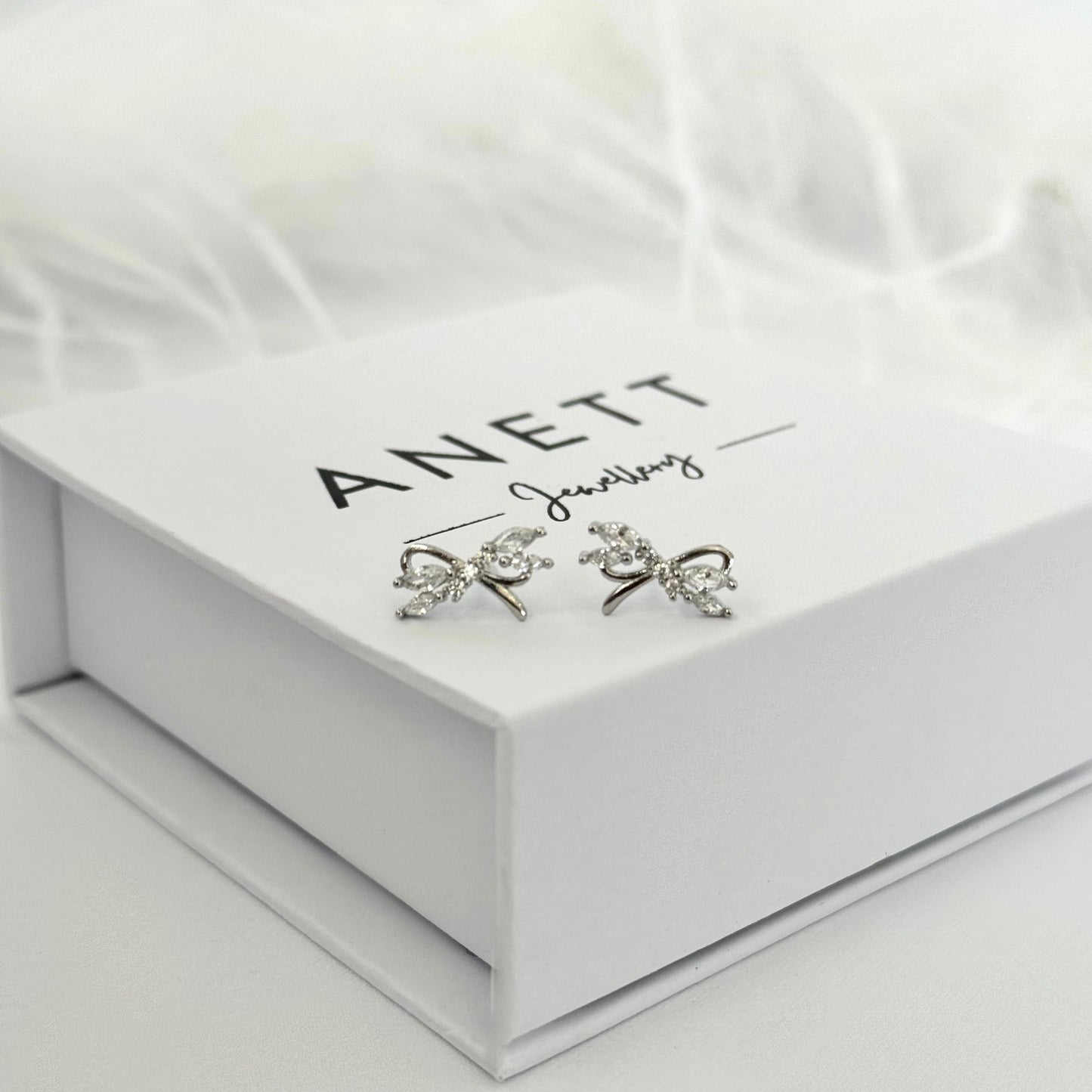 Mira Silver CZ Bow Stud Earring