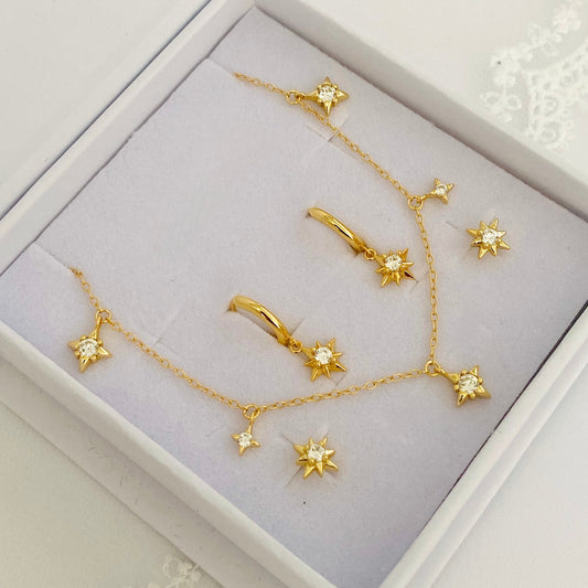 Diamond CZ Starburst Pendant Gold Necklace Gift Box Set