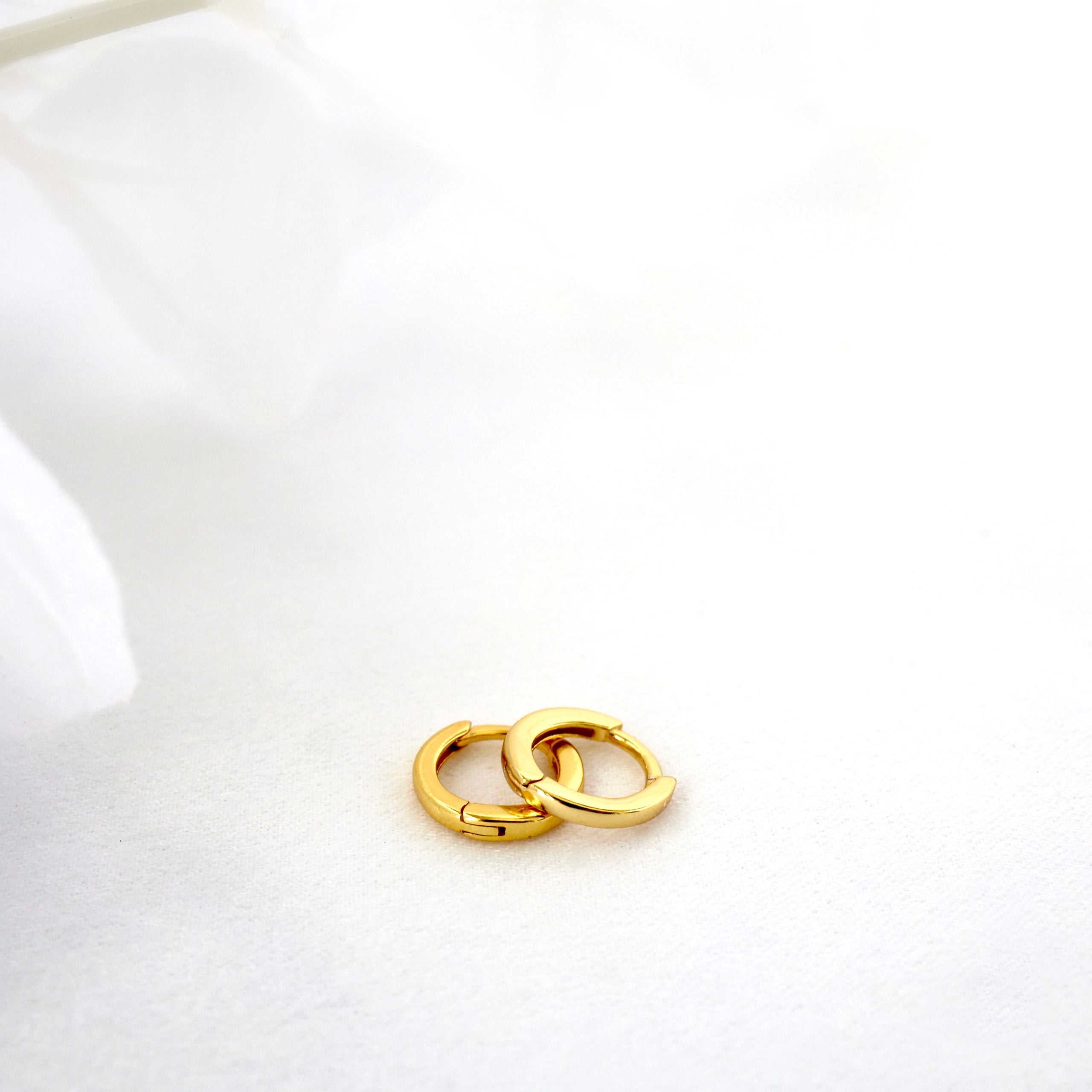Suni Everyday Stacking - Sterling Silver Gold B. 7mm Plain