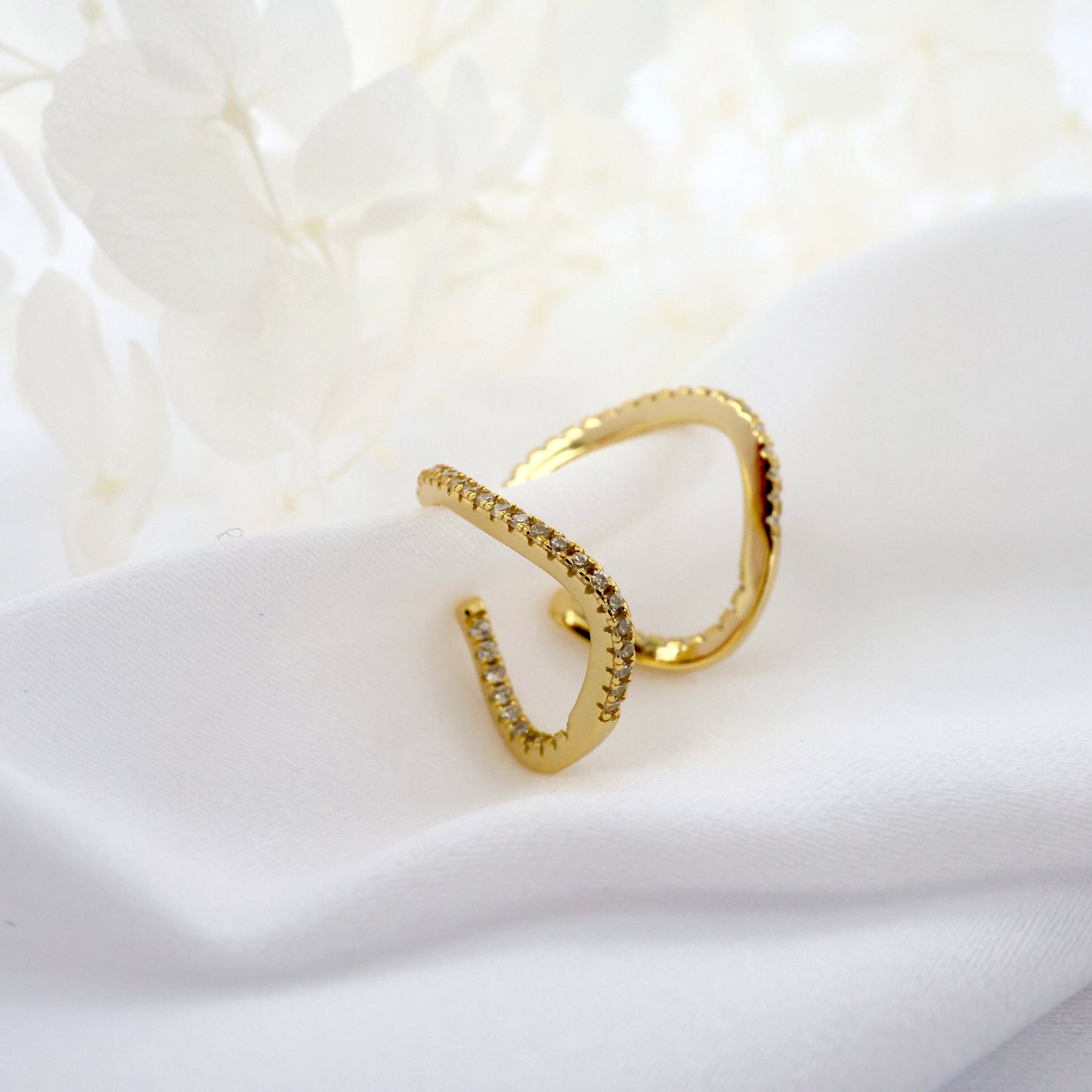 Amore Twisted CZ Hoop GOLD