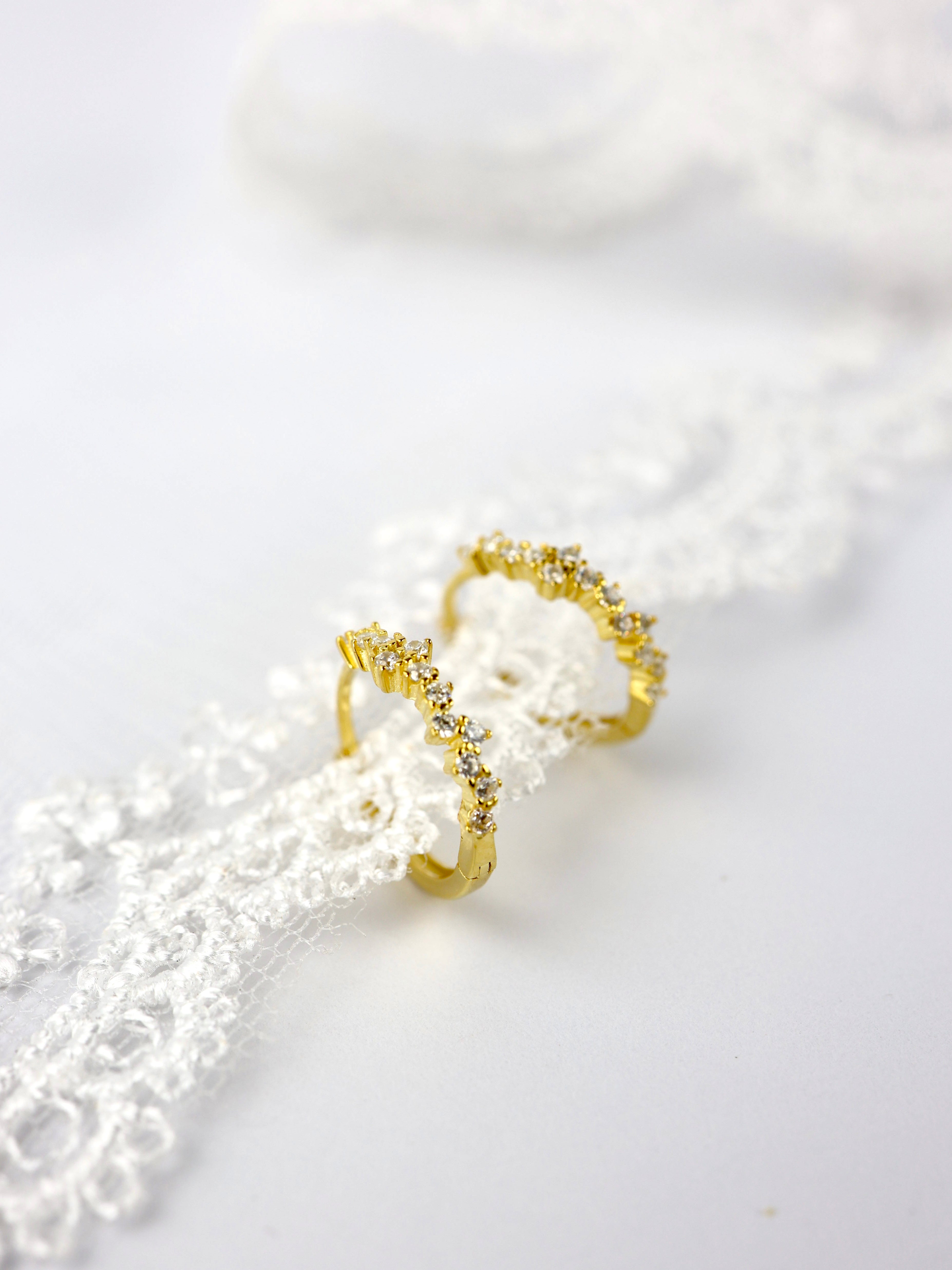 Flower Crown 925 Sterling Silver Huggie Hoop Earrings GOLD A. Large