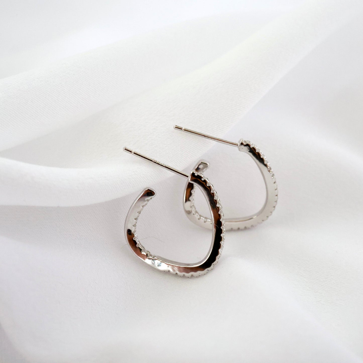 Amore Twisted CZ Hoop SILVER