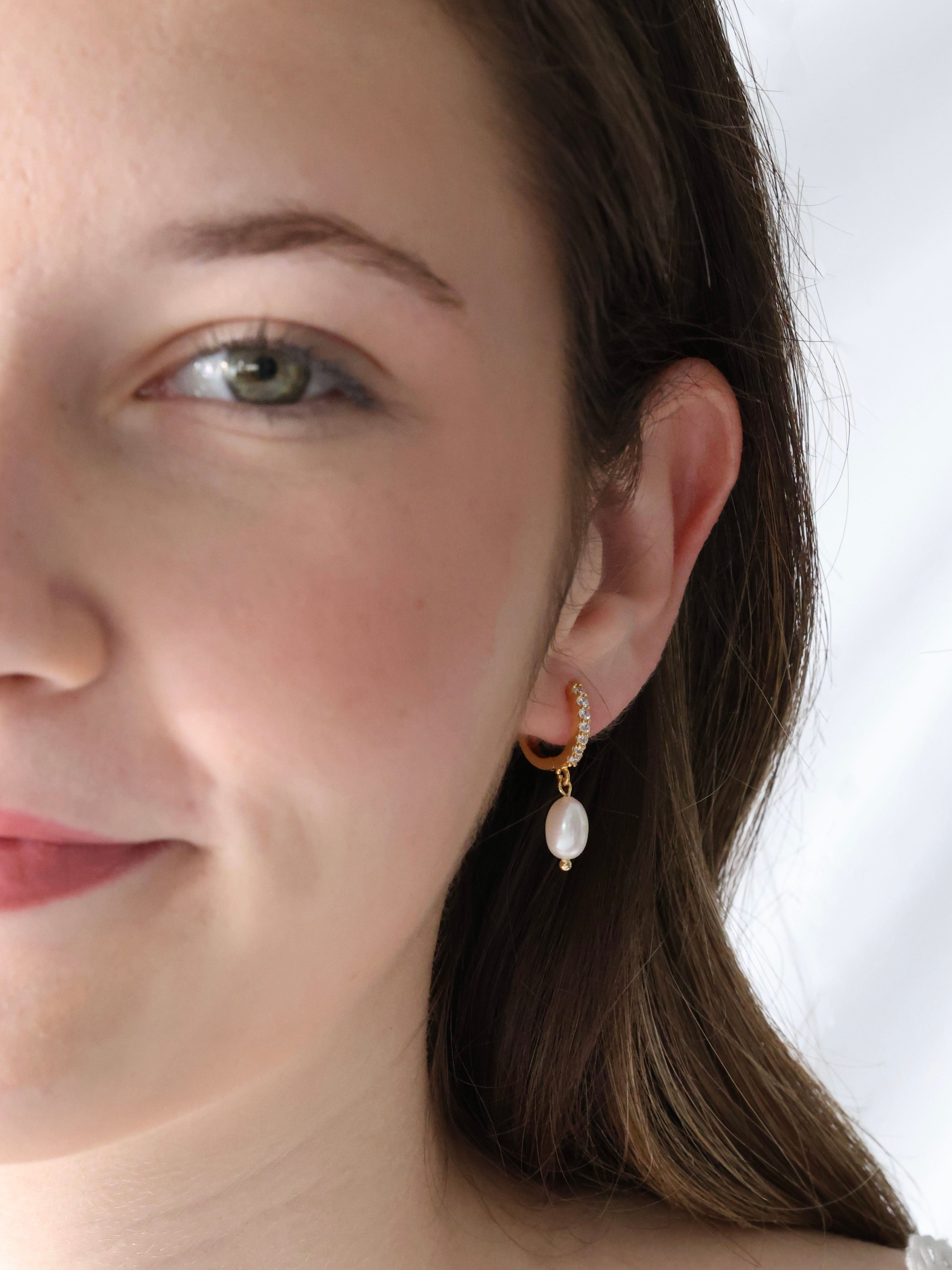 Elsa Fresh Pearl Drop Earrings - Gold