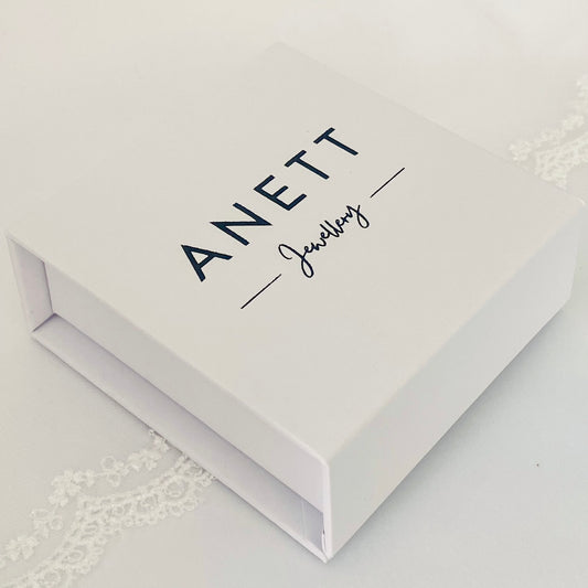 Anett Gift Box