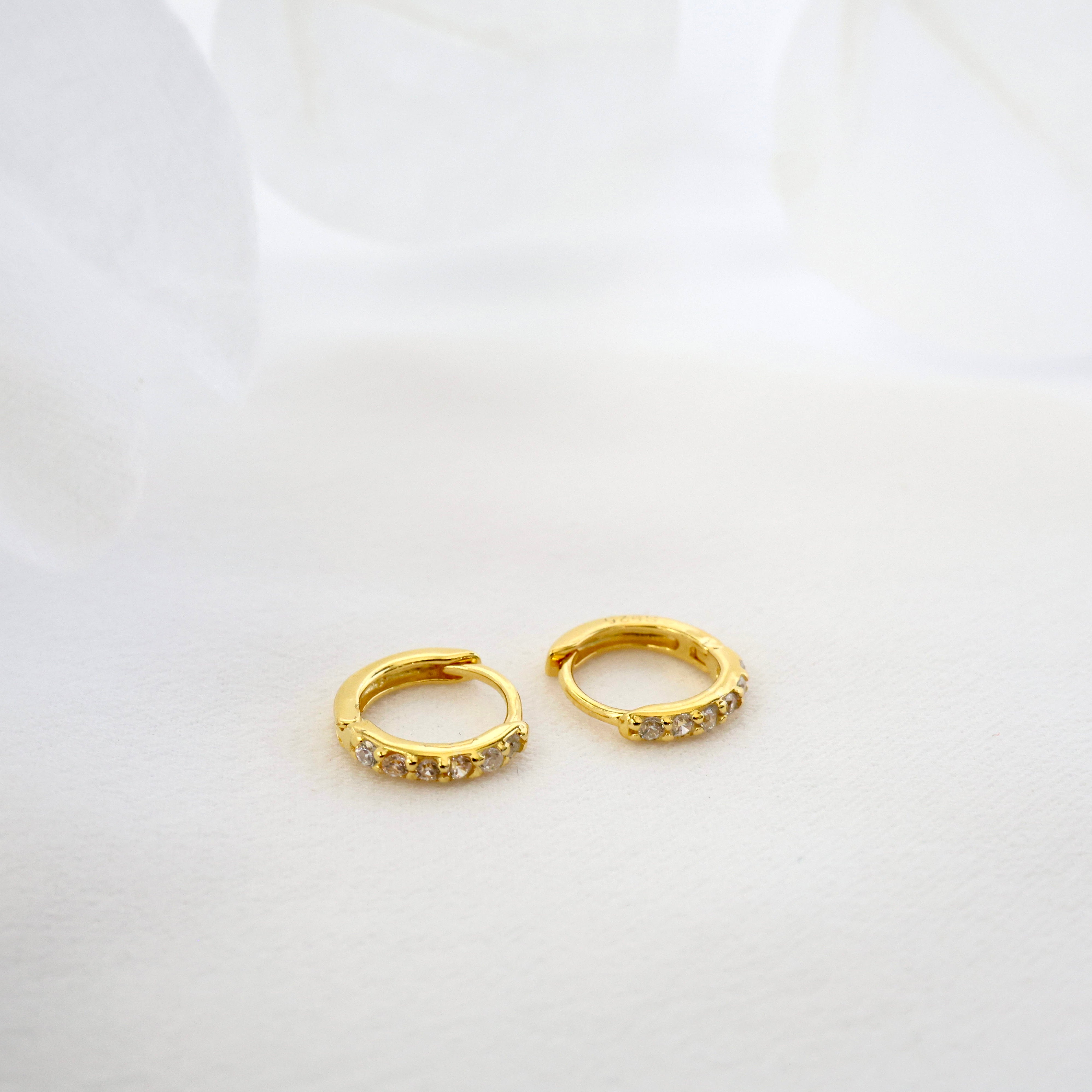 Mia Huggie Earrings GOLD