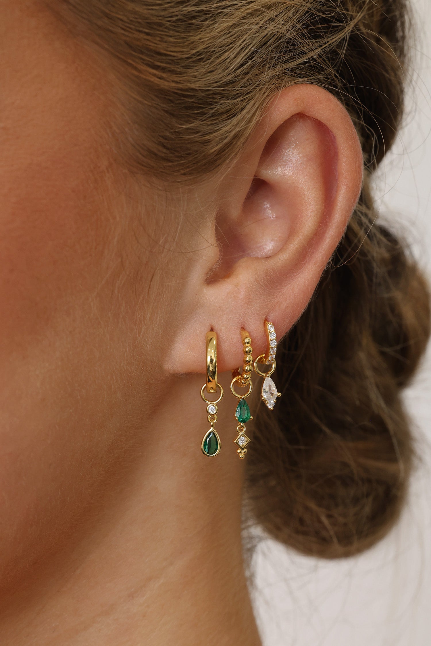 Emerald Green teardrop dangle earrings - sterling silver anett jewellery
