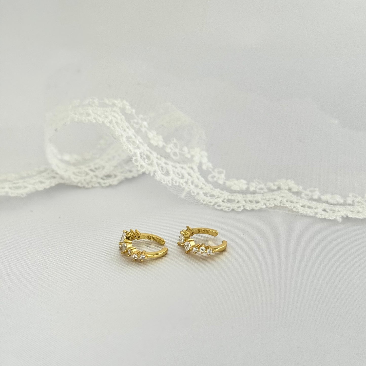 Charlotte Huggie Hoop Earrings Set