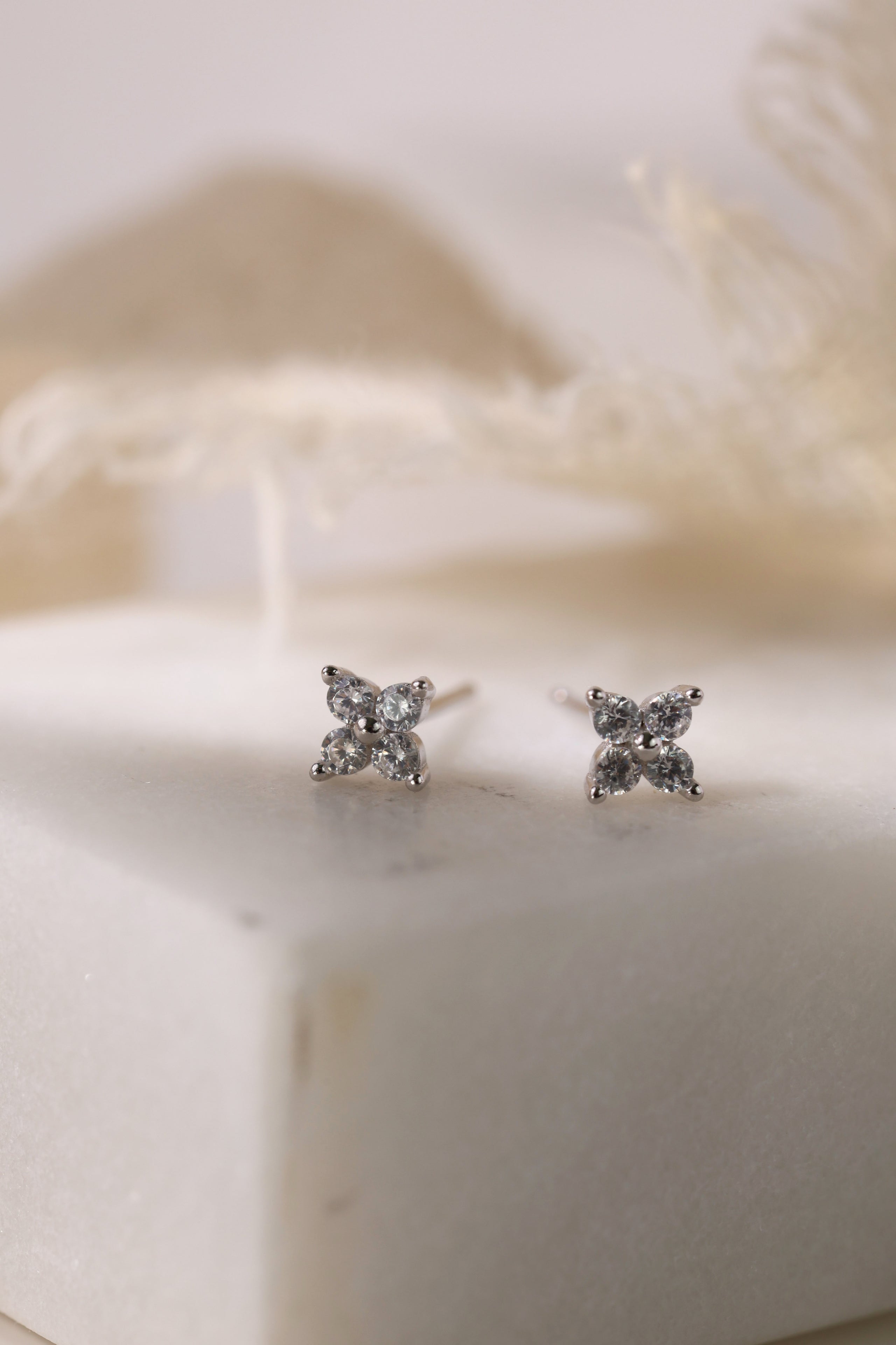 Suni Everyday Stacking - Sterling Silver C. 4 Clover Stud Silver