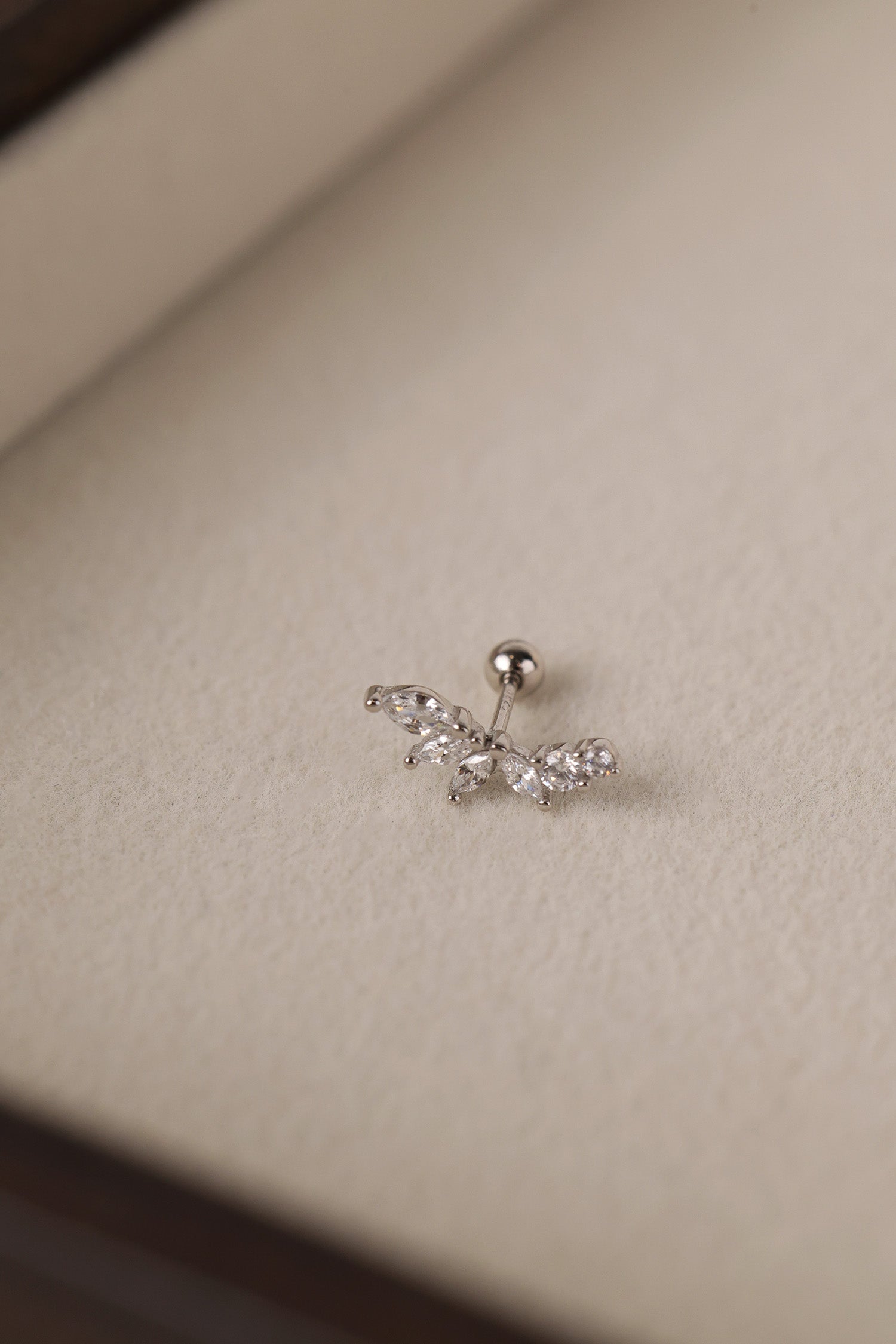 1 Piece Ball Screw Back Zircon Piercing 925 Sterling Silver with rhodium plated Stud Earrings.