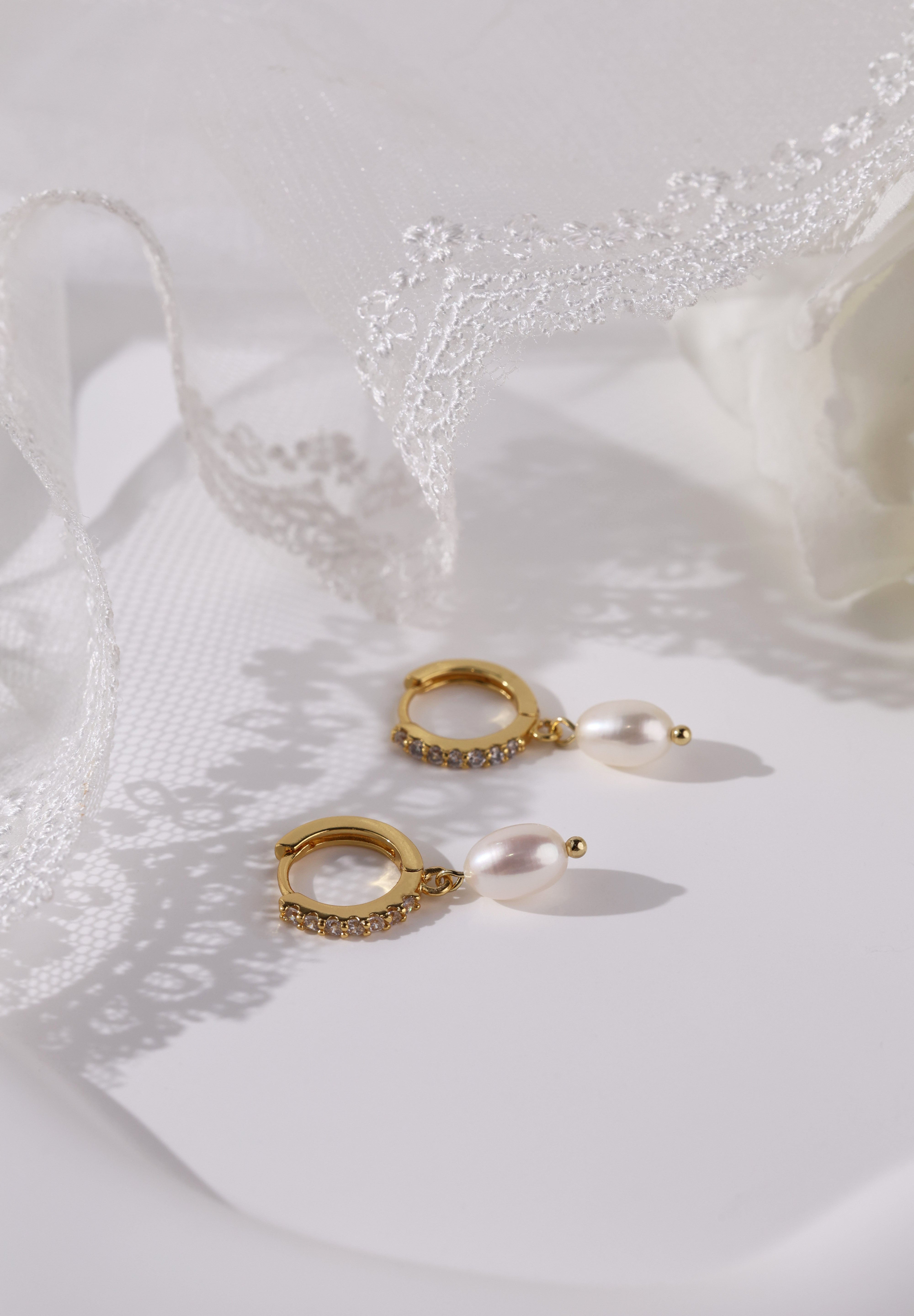 Elsa Fresh Pearl Drop Earrings - Gold