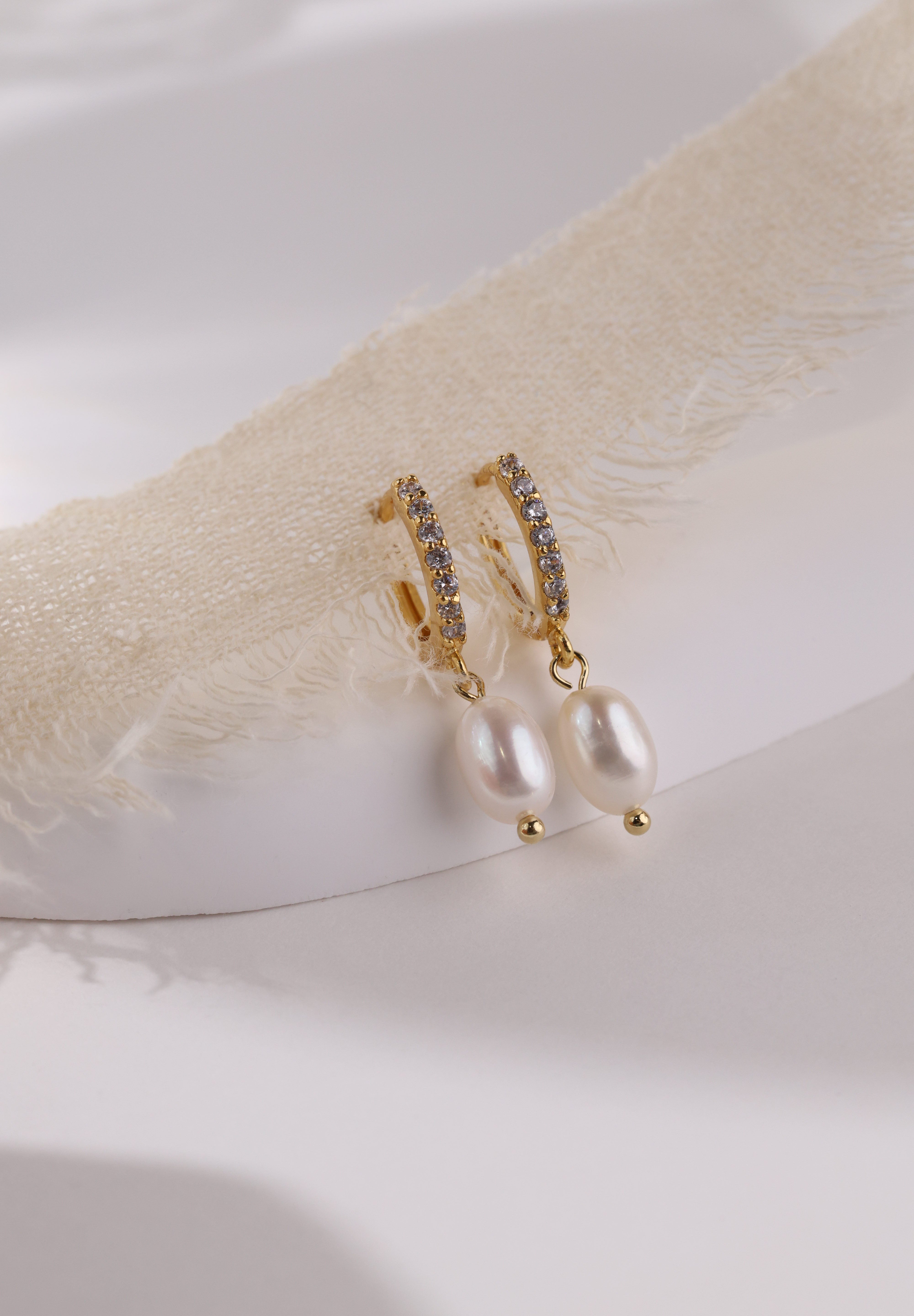 Elsa Fresh Pearl Drop Earrings - Gold