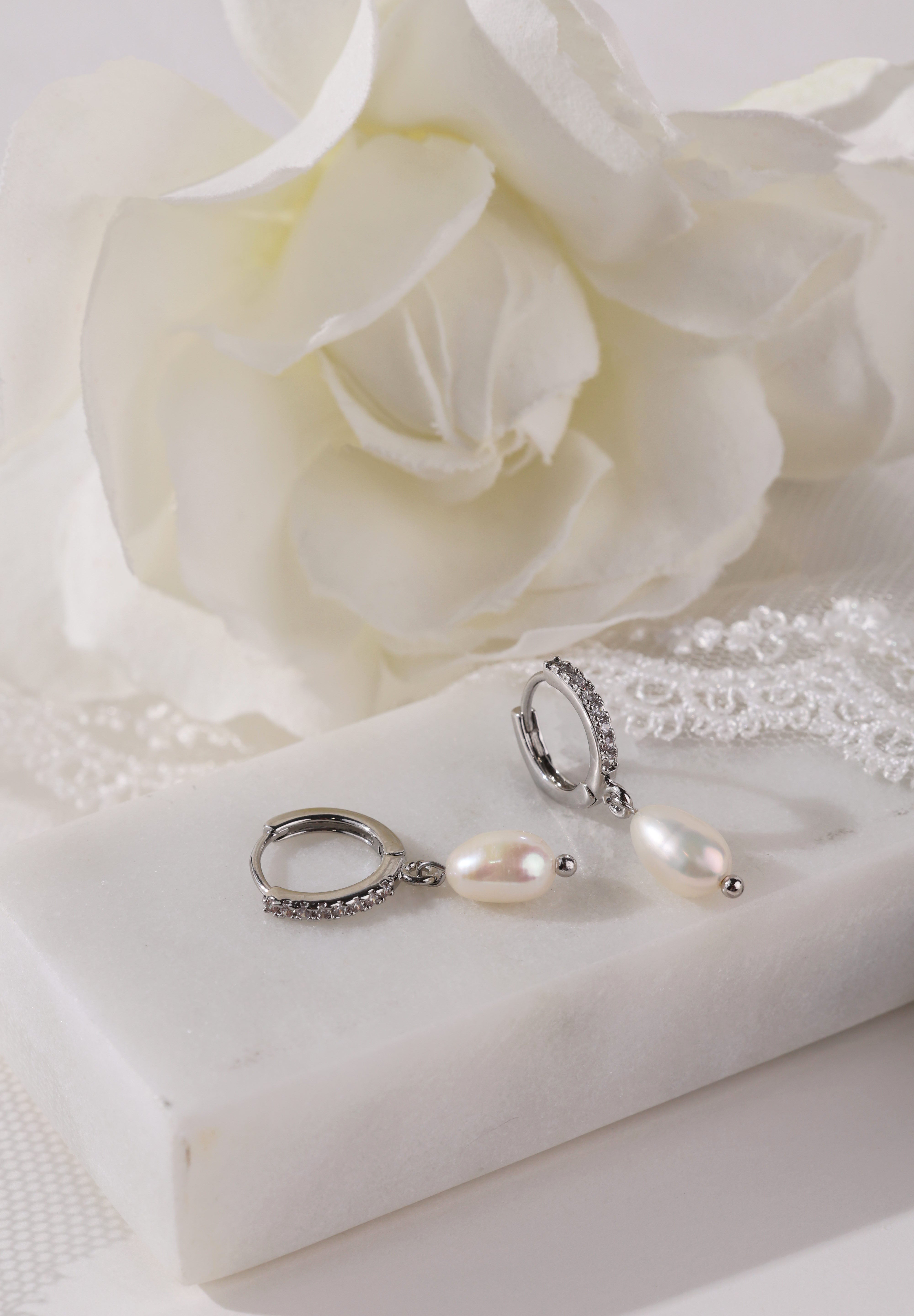 Elsa Fresh Pearl Drop Earrings - Silver