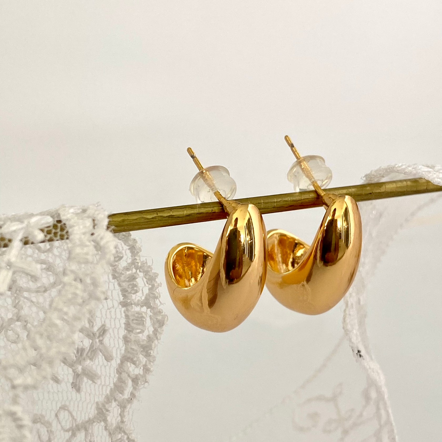 Chunky Gold Hoop Earrings For Women - Lightweight 18K Gold Plated Waterdrop Hollow Drop Earrings