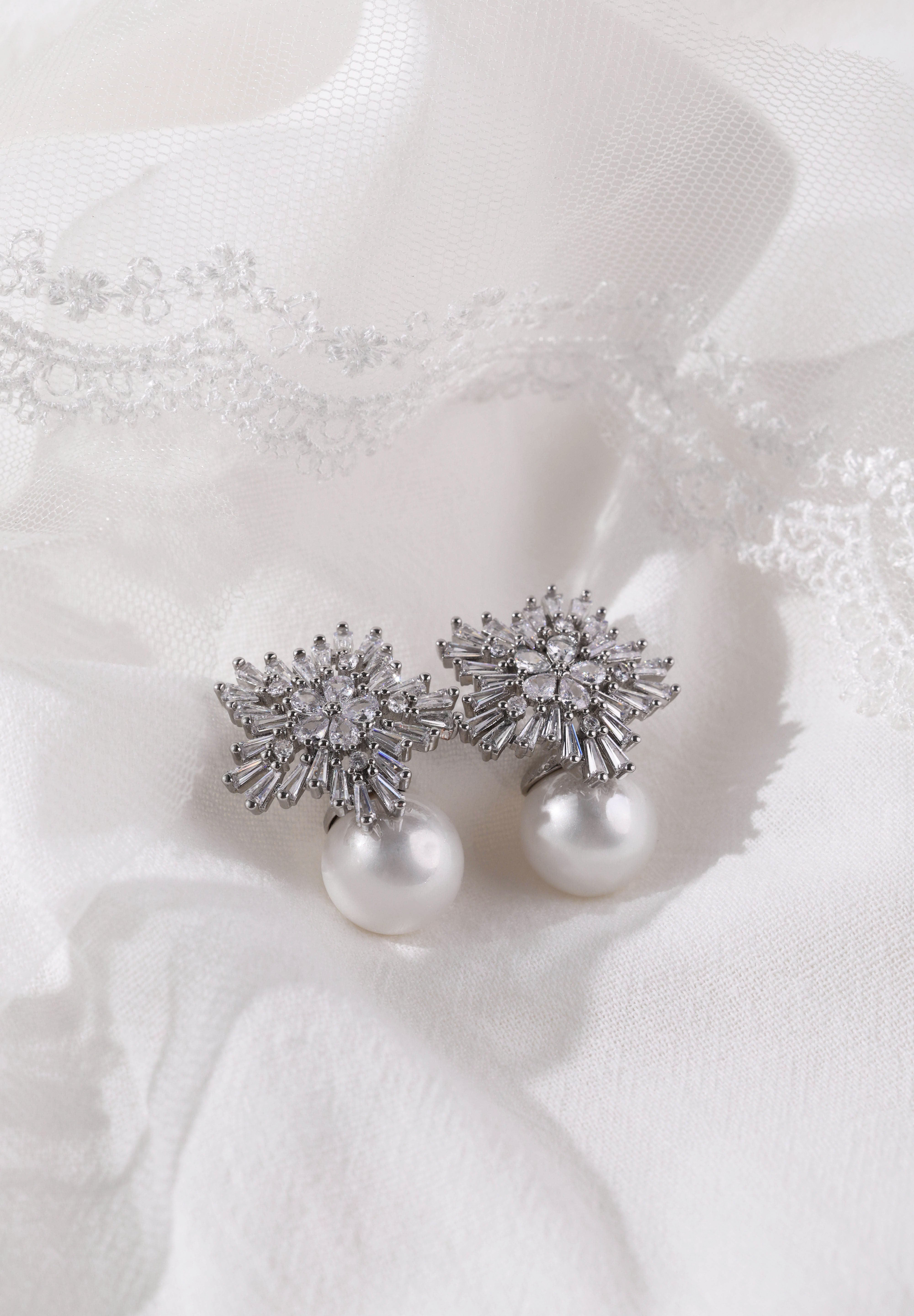 Lunaria Mist Whisper Pearl Earrings White