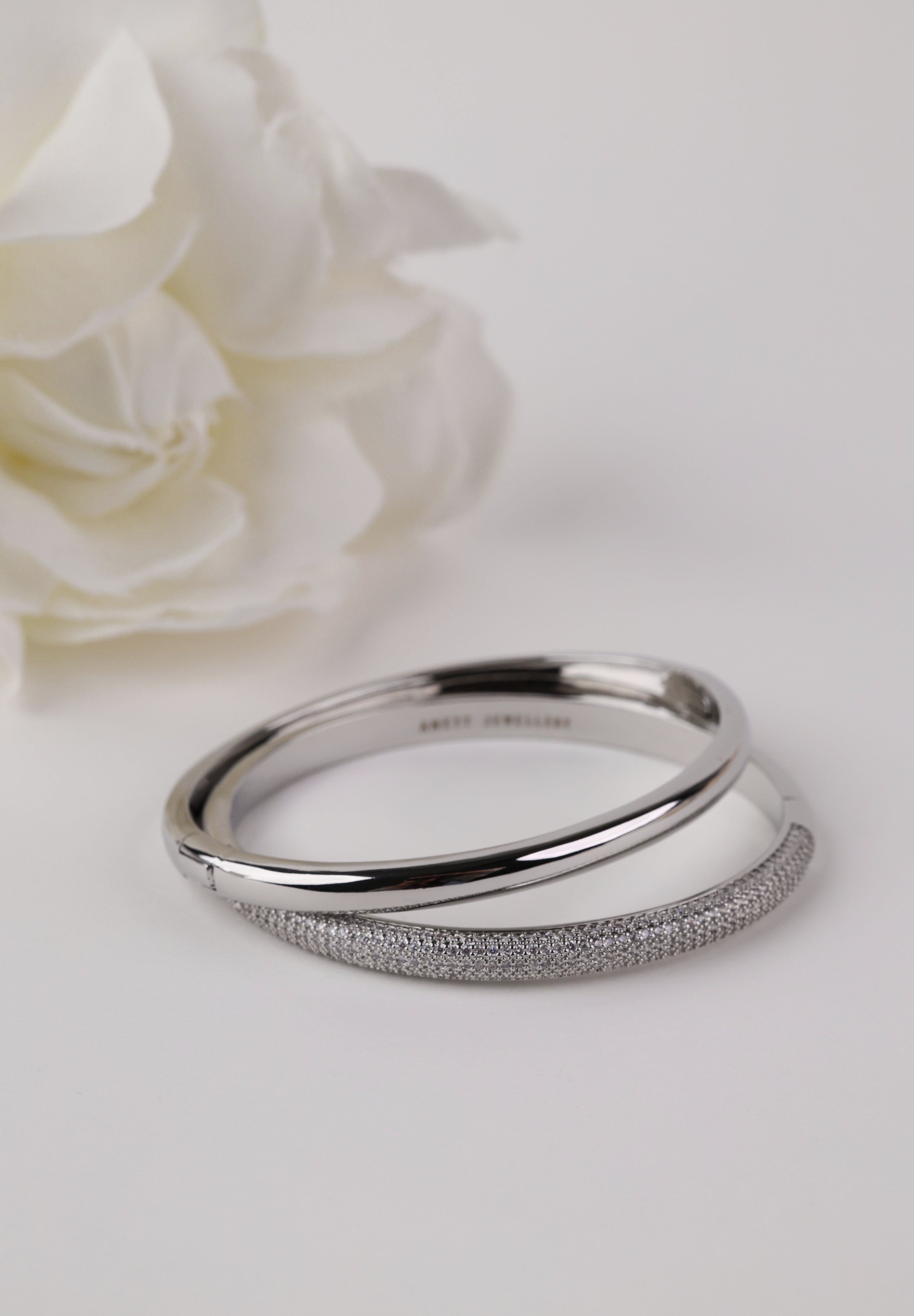 Liora & Starveil Oval Bangles Silver