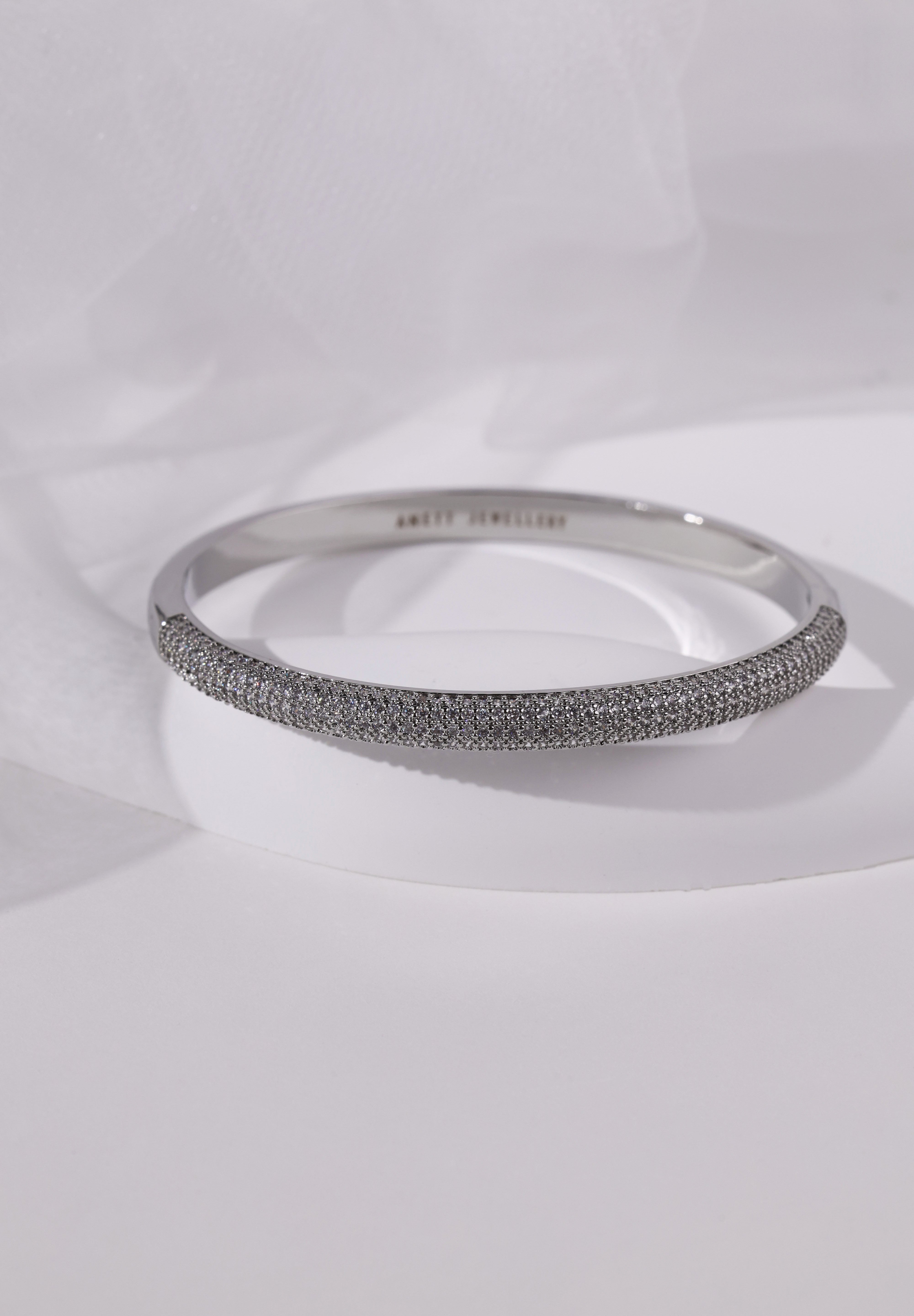 Liora & Starveil Oval Bangles Silver