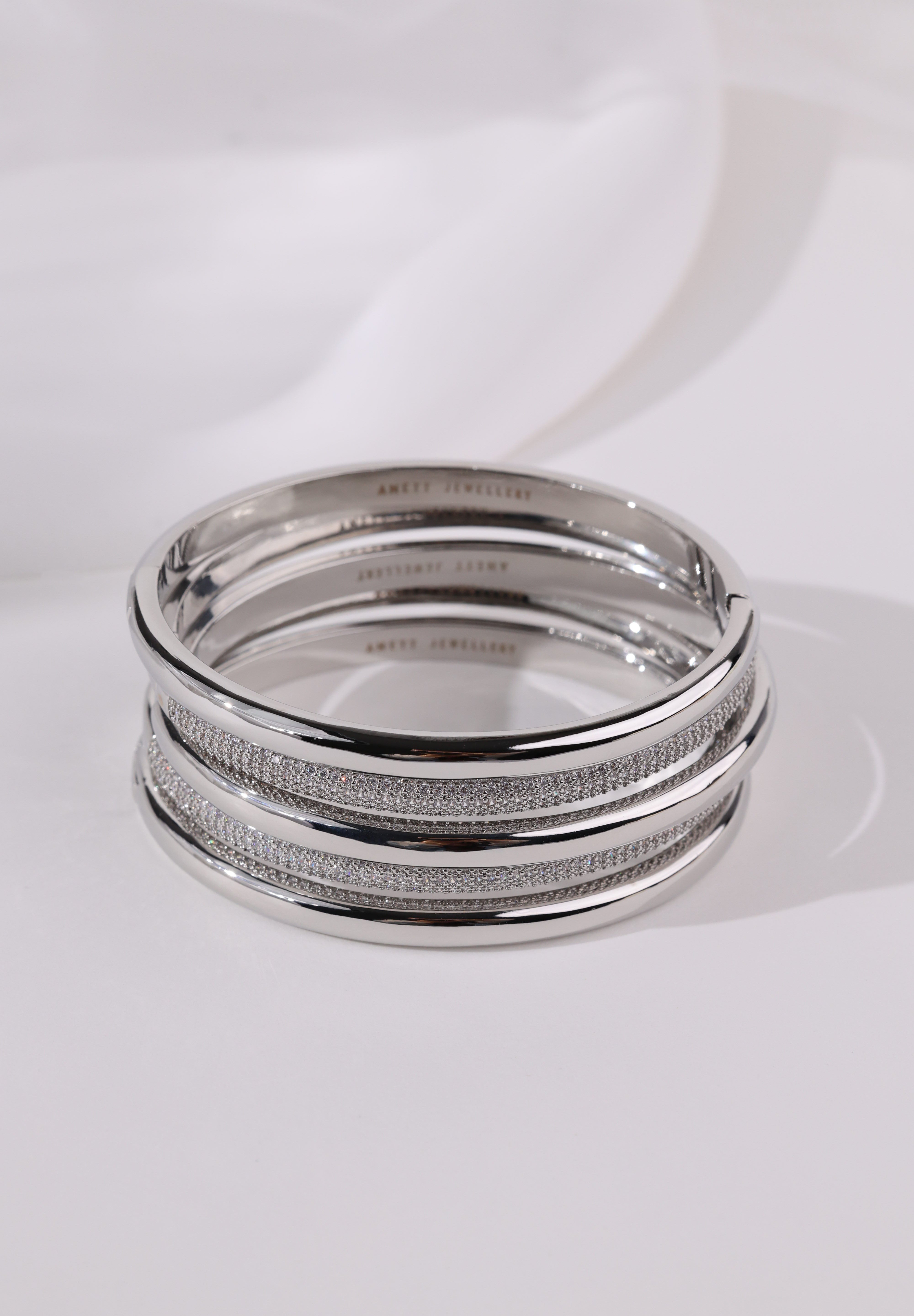 Liora & Starveil Oval Bangles Silver