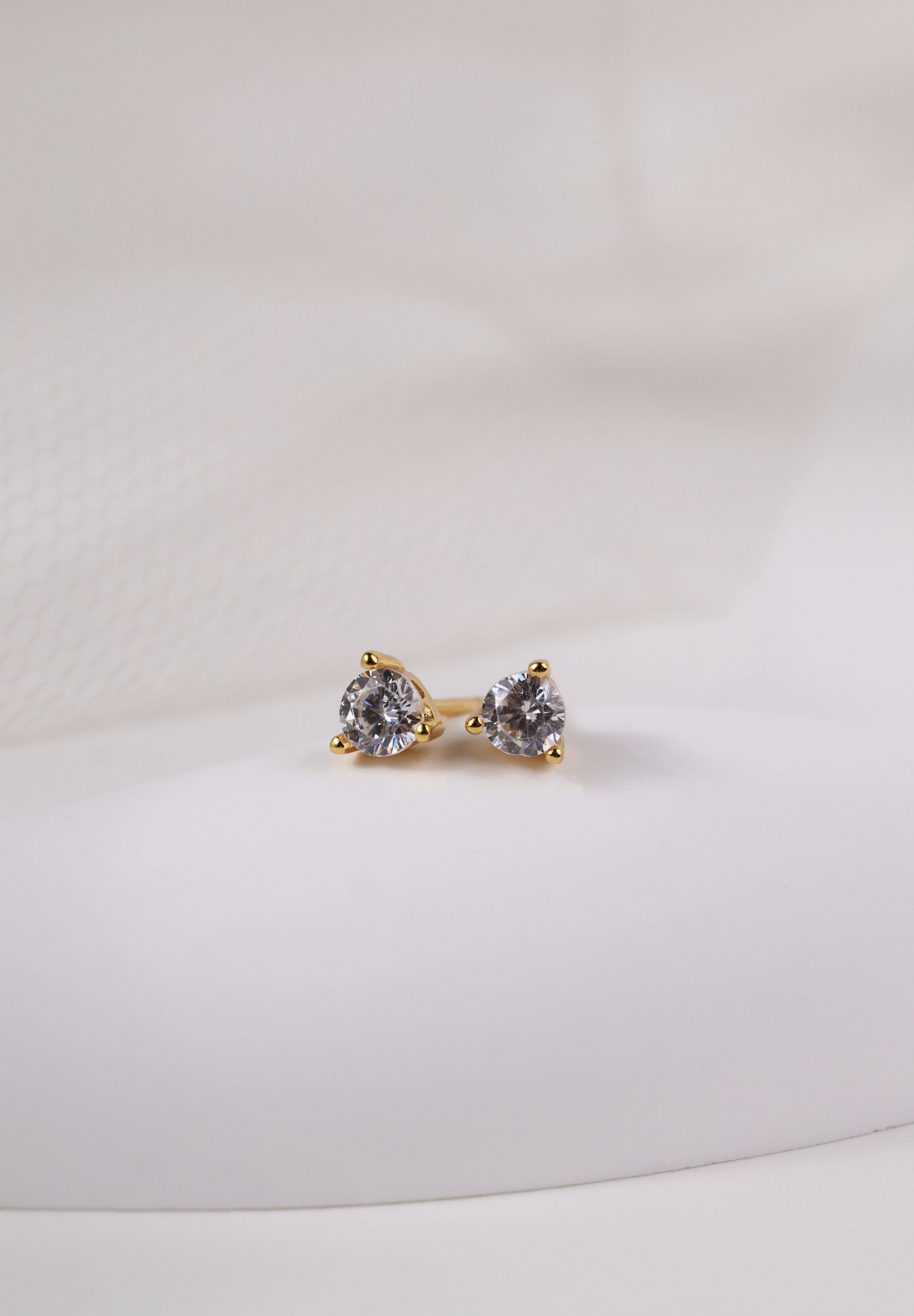Julie Gold Earrings C. Stud