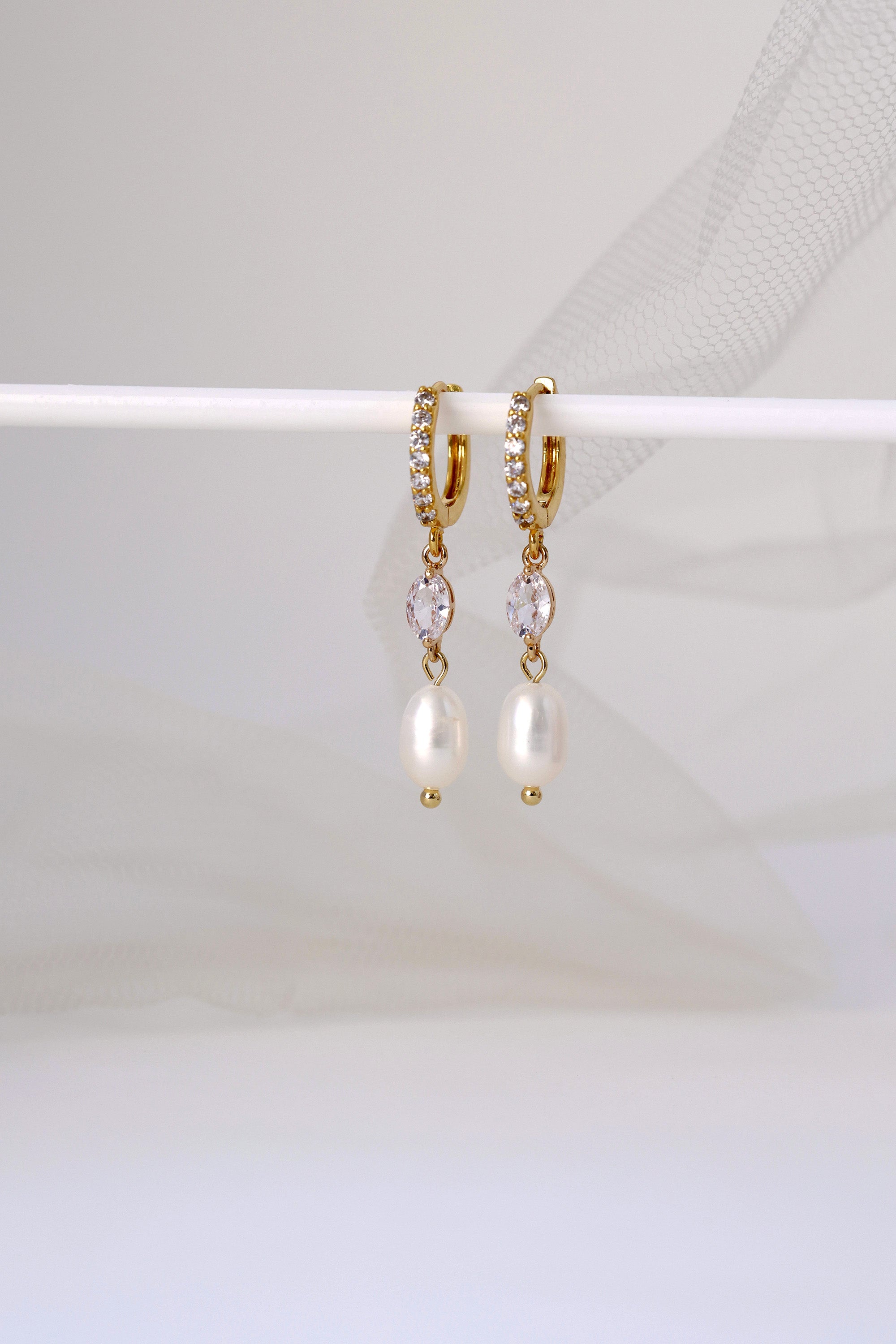 Margot Fresh Pearl Drop Earrings