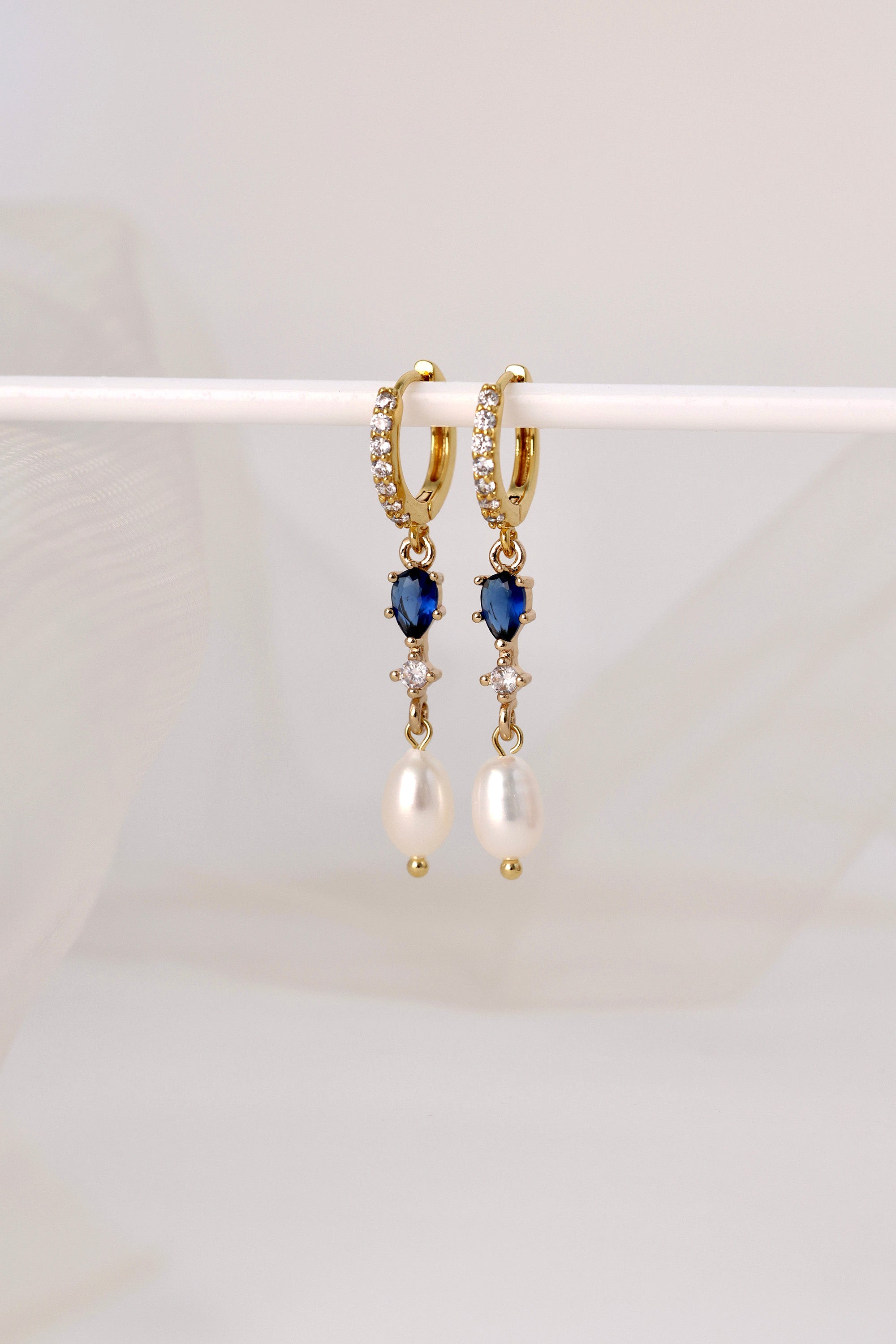 Rita Fresh Pearl Drop Earrings Blue