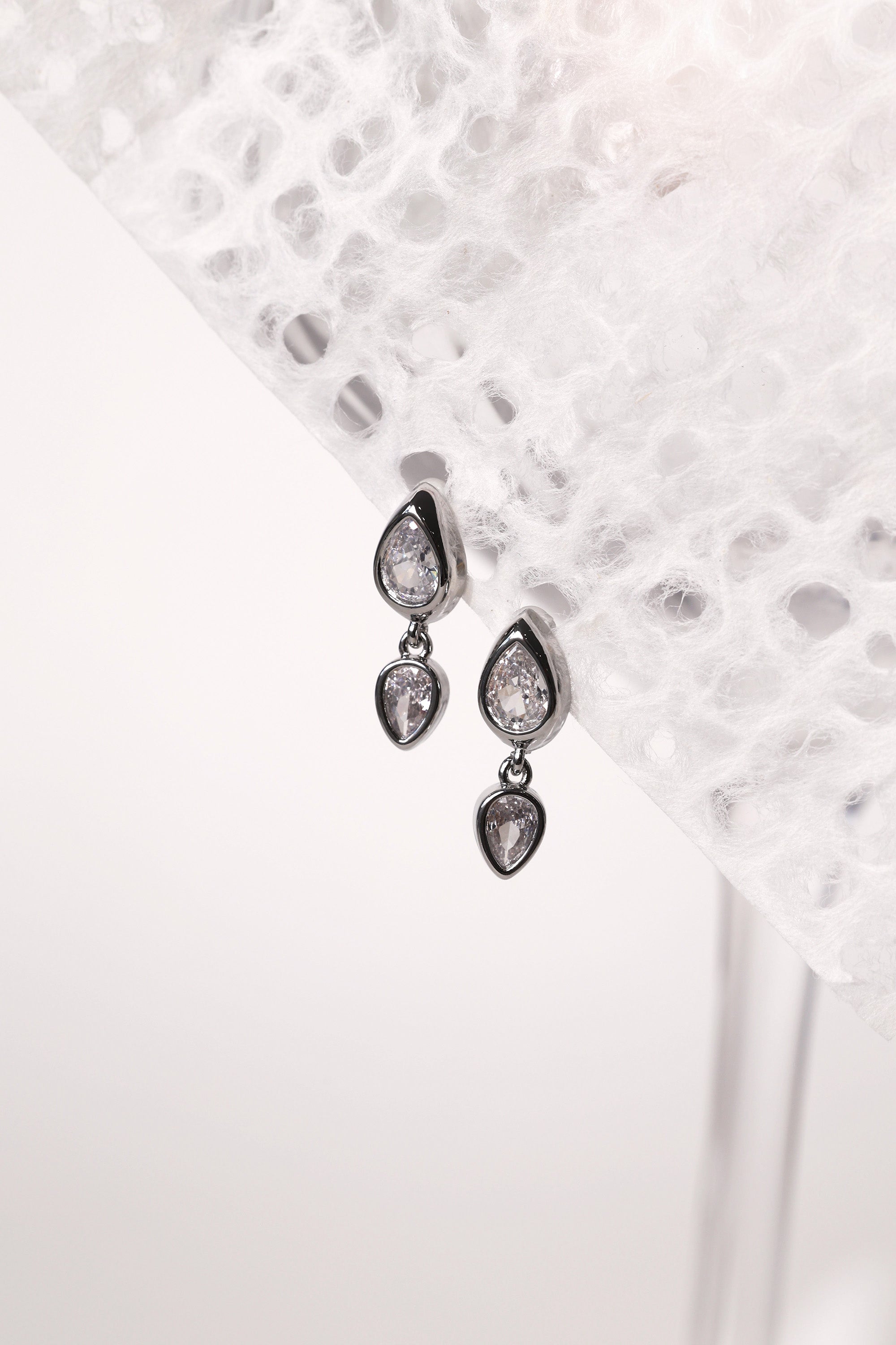 Zora Drop Earrings
