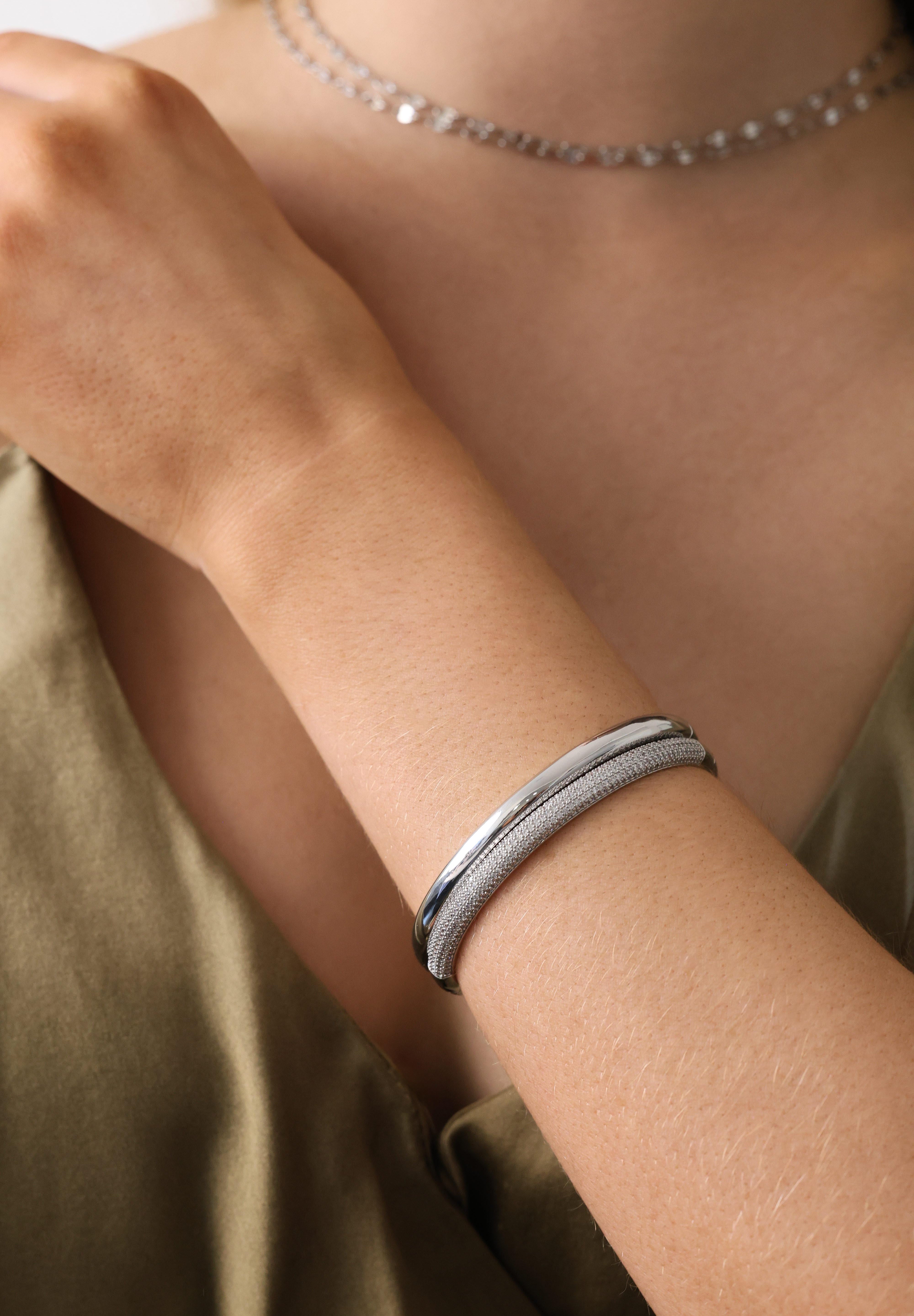 Liora & Starveil Oval Bangles Silver
