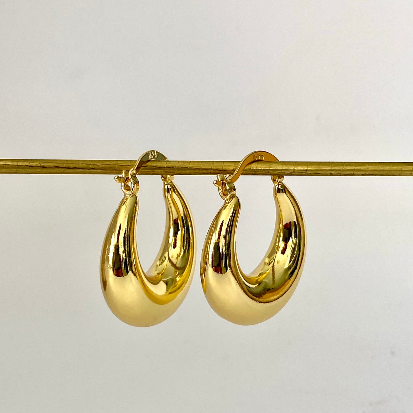 Chunky Gold Oval Hoop Earrings