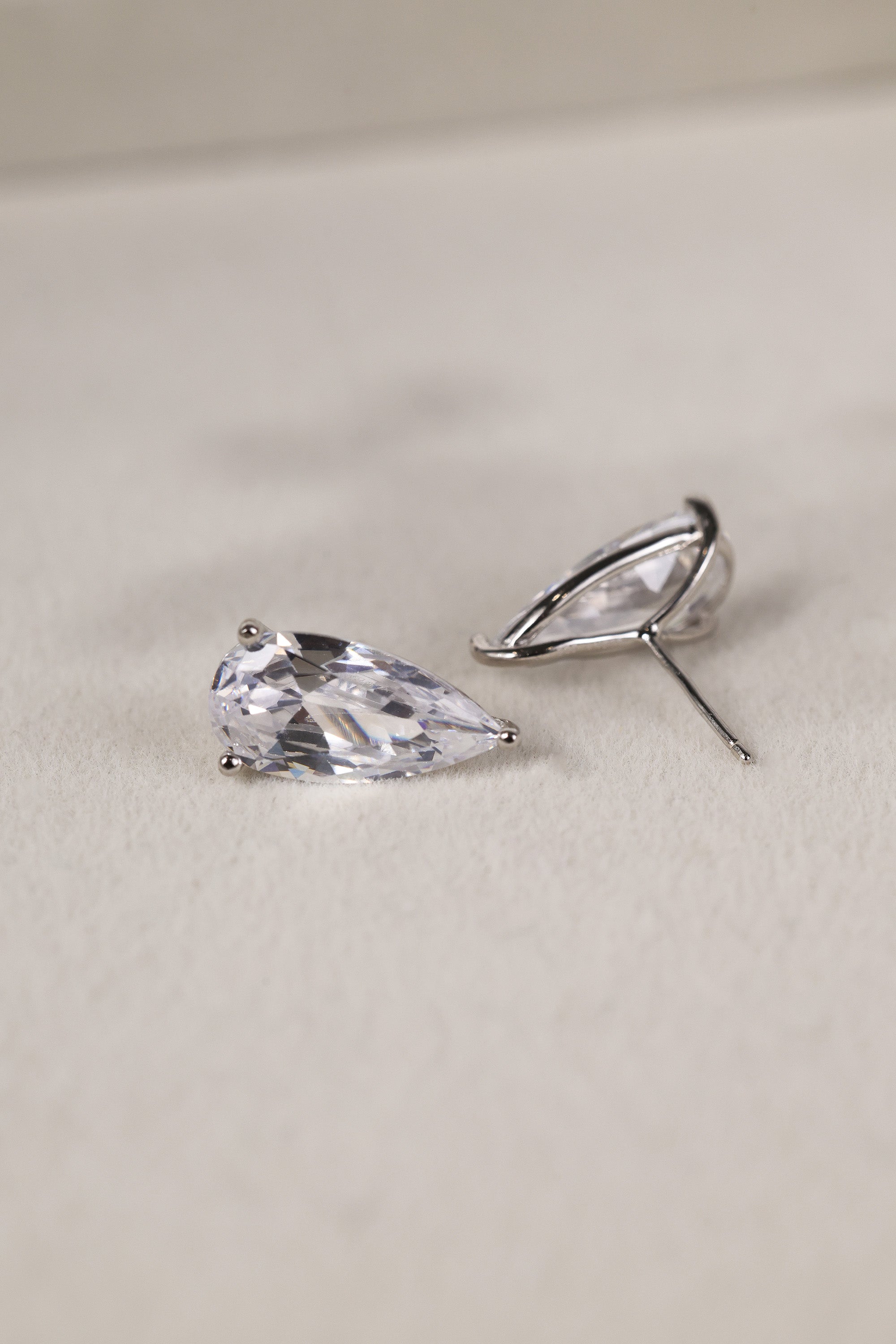 Adamas Pear 4 Carat Stud Silver Earrings – Sterling Silver