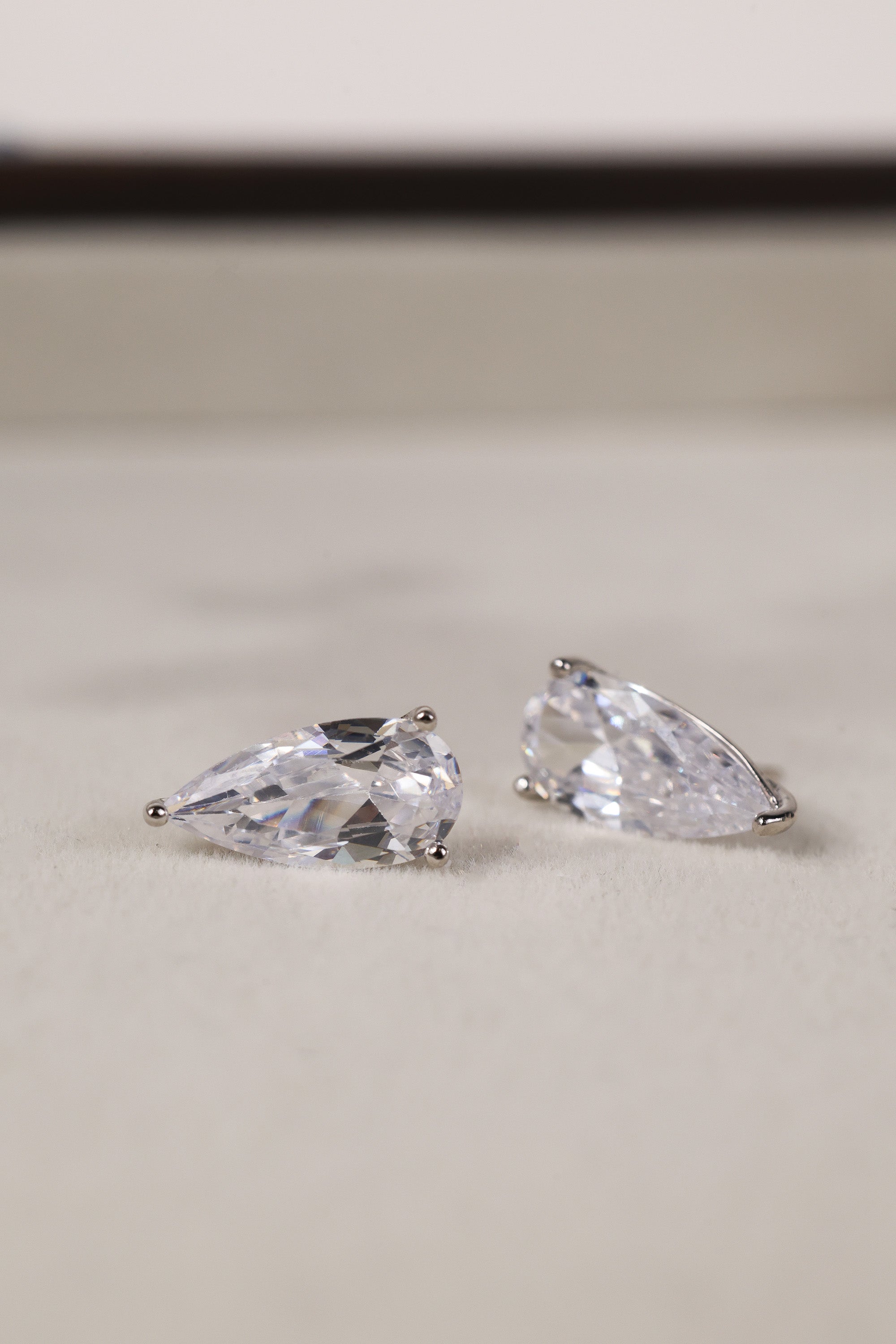 Adamas Pear 4 Carat Stud Silver Earrings – Sterling Silver
