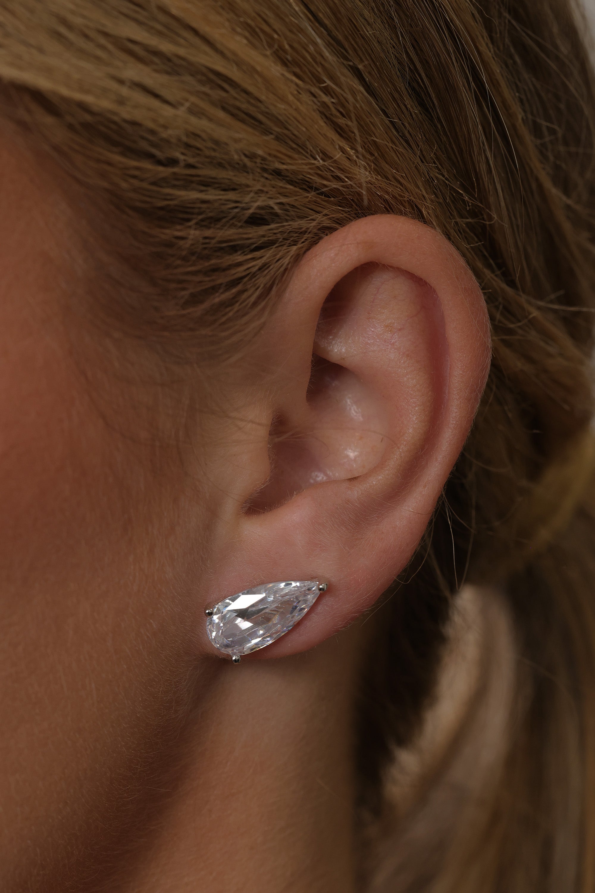 Adamas Pear 4 Carat Stud Silver Earrings – Sterling Silver