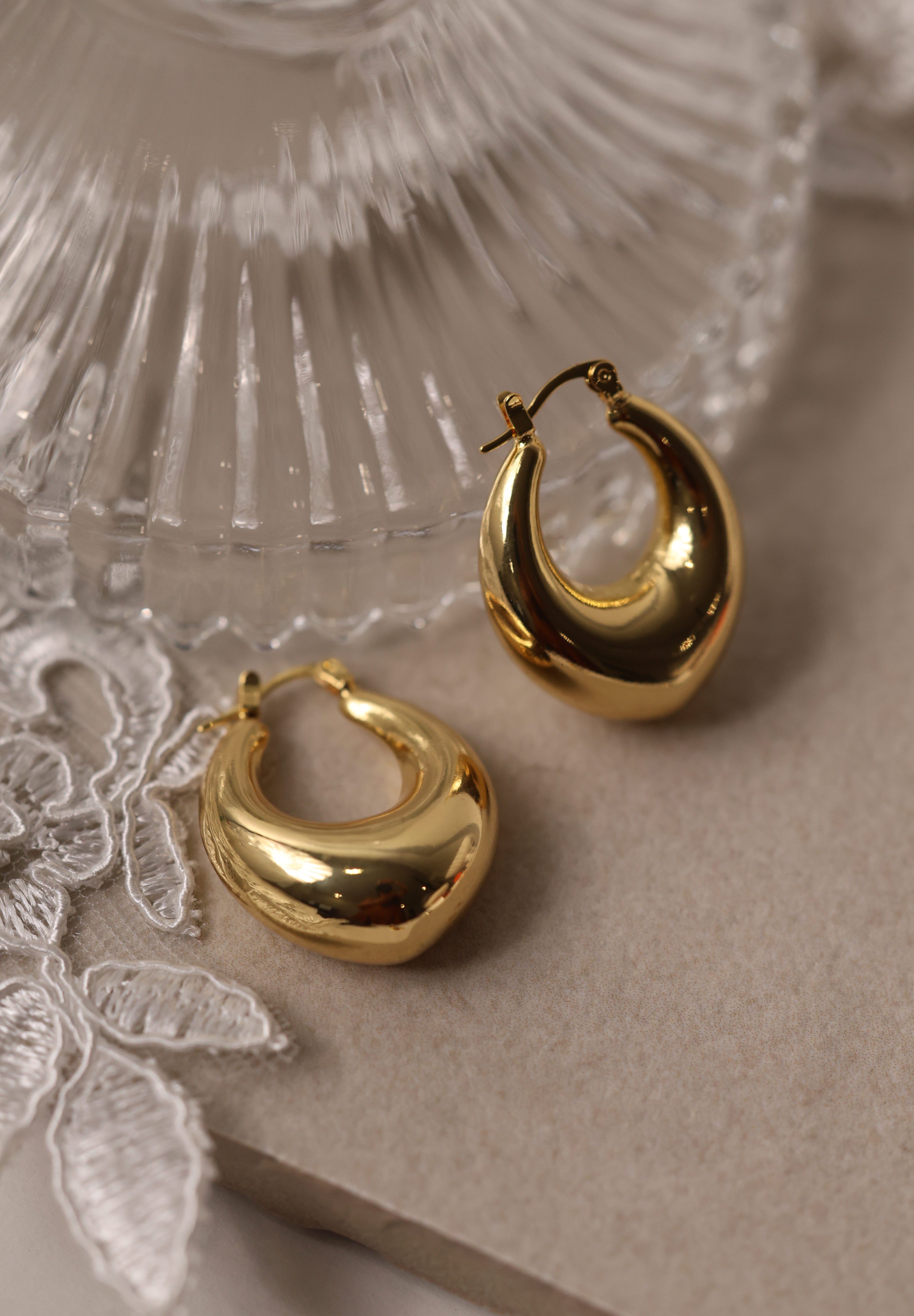 Chunky Gold Oval Hoop Earrings Pointy statement 